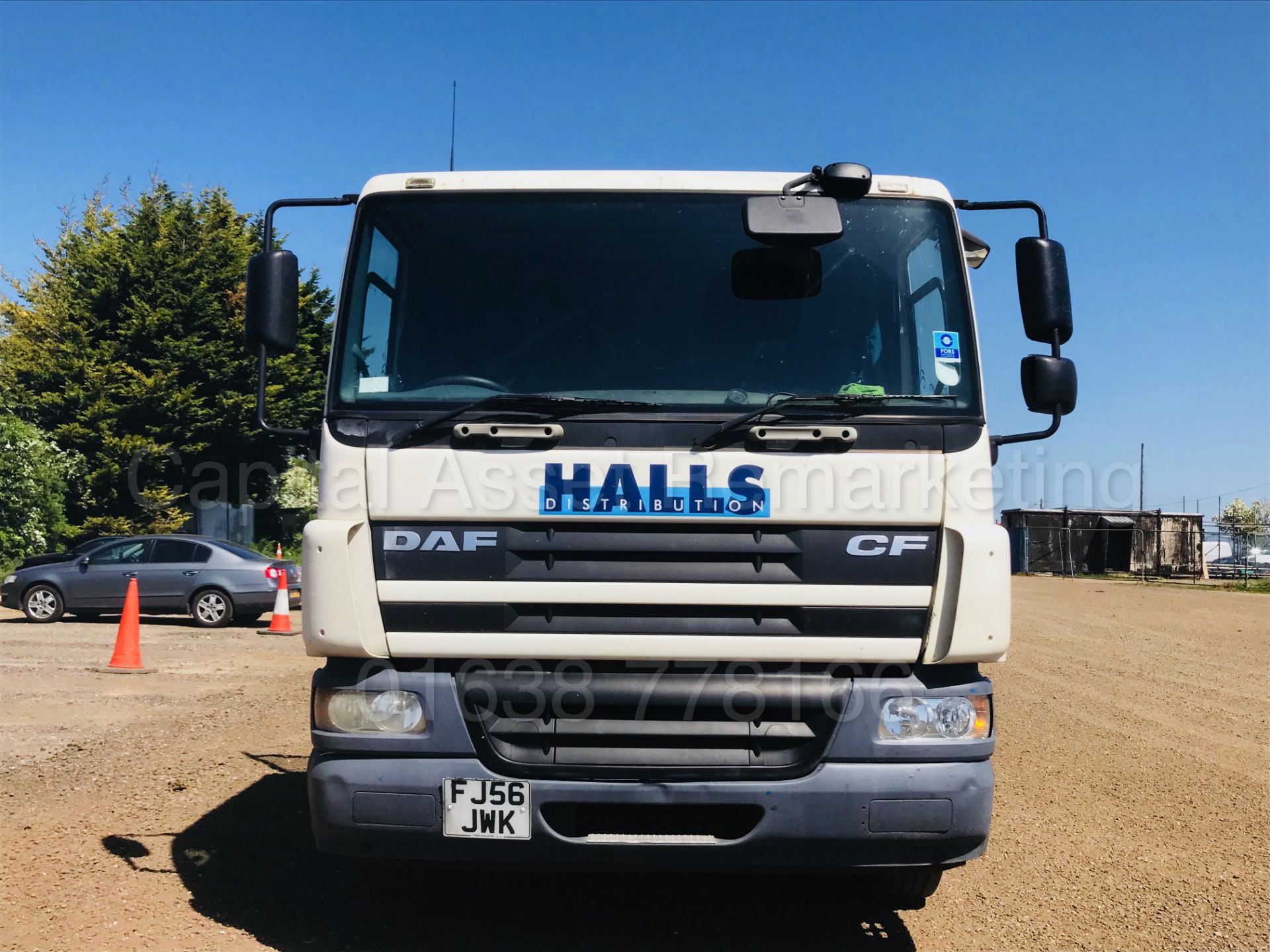 DAF CF 65.220 'LWB - FLATBED' (2007 MODEL) '5.9 DIESEL - 6 SPEED' **SLEEPER CAB** - Image 11 of 26