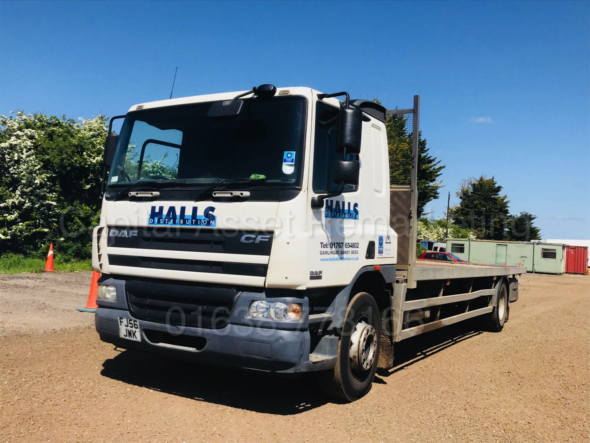 DAF CF 65.220 'LWB - FLATBED' (2007 MODEL) '5.9 DIESEL - 6 SPEED' **SLEEPER CAB** - Image 3 of 26