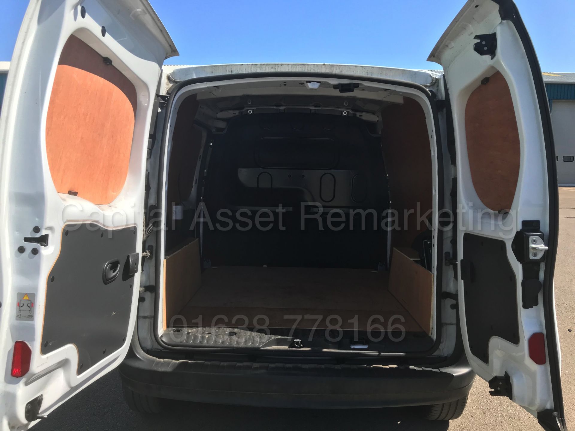 (On Sale) RENAULT KANGOO ML19 ENERGY 'PANEL VAN' (2016 MODEL) '1.5 DCI - 75 BHP' *STOP/START* - Image 16 of 29