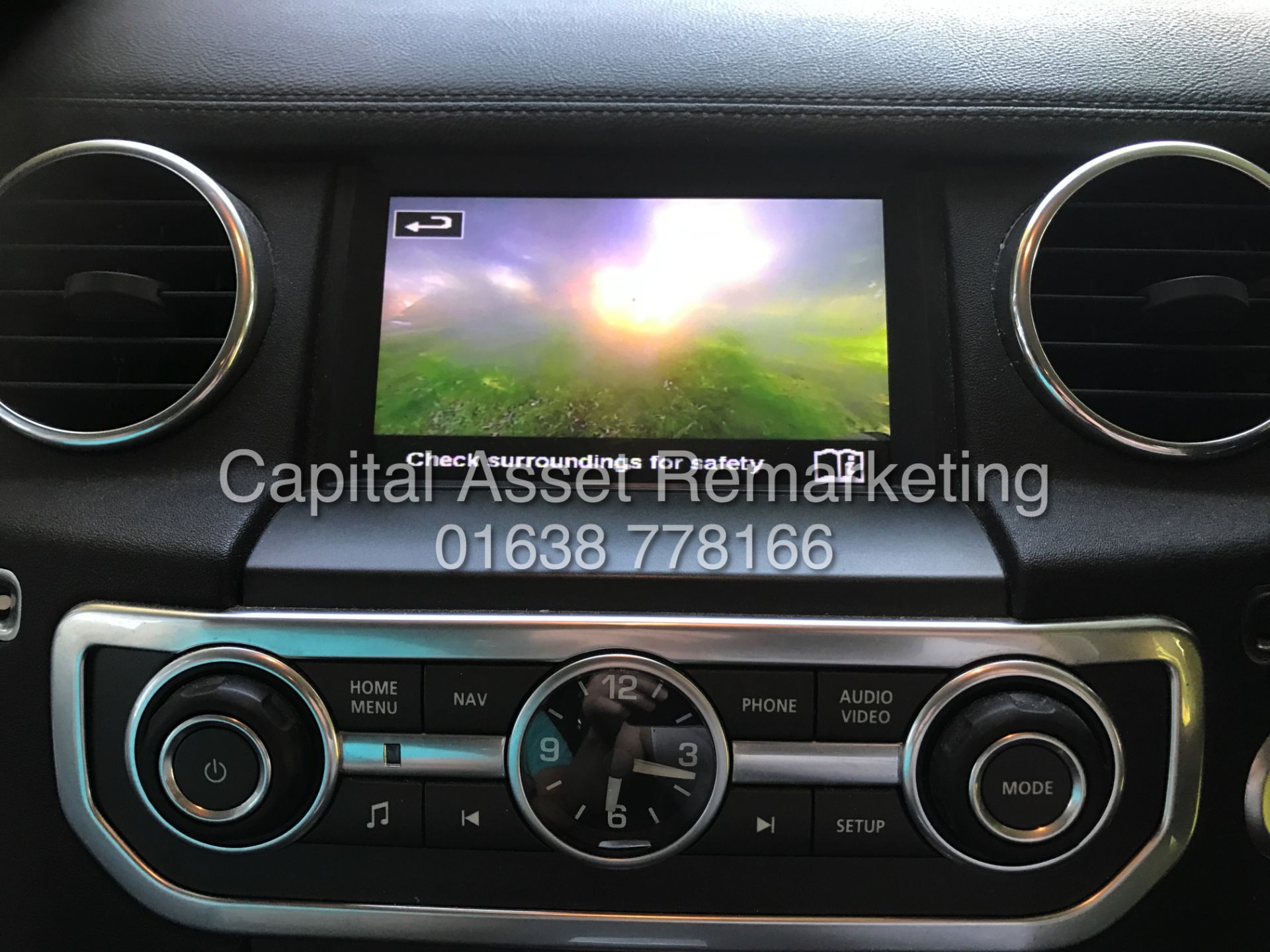 (On Sale) LAND ROVER DISCOVERY 4 'XS EDITION' *COMMERCIAL* (2015) '3.0 SDV6 - AUTO-LEATHER-SAT NAV' - Image 29 of 32