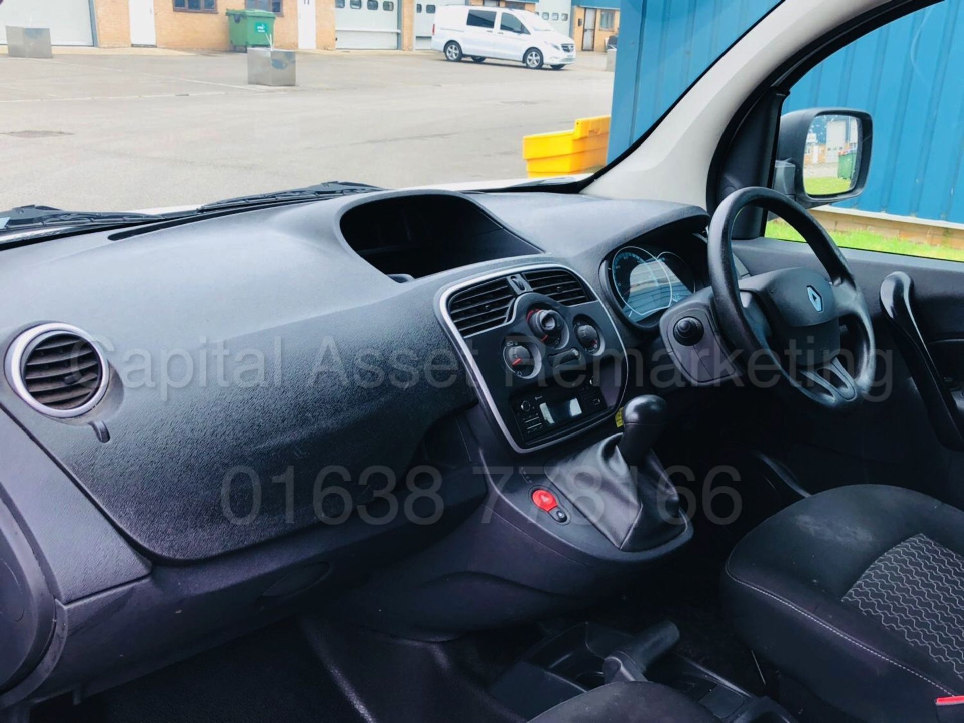 On Sale RENAULT KANGOO LL21 'ZE EDITION' PANEL VAN (2014) 'ELECTRIC VAN - AUTO' *16,000 MILES ONLY** - Image 24 of 29