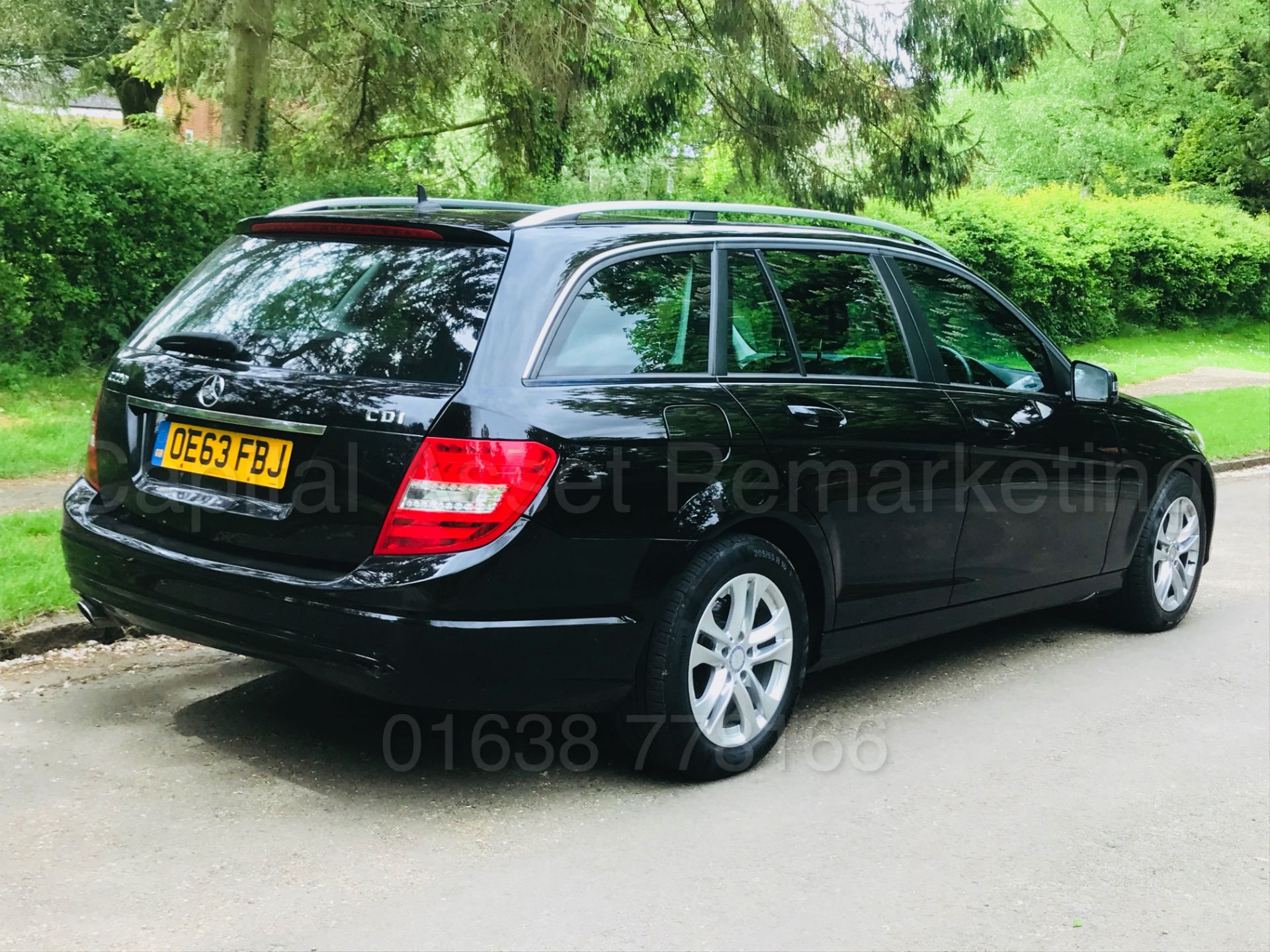 MERCEDES C220CDI "EXECUTIVE SE" ESTATE (2014 MODEL) SAT NAV - LEATHER - 1 OWNER FSH !!! - Image 11 of 41