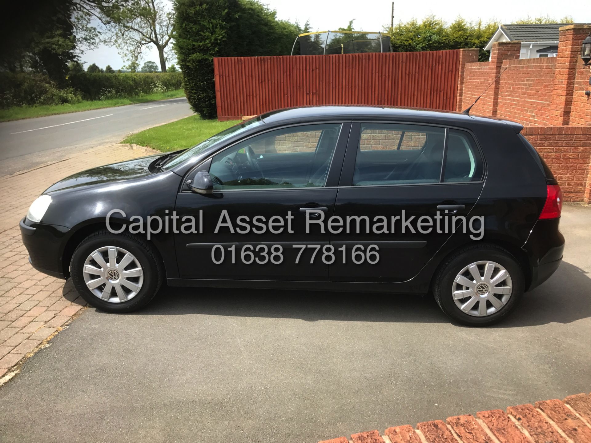 On Sale VOLKSWAGEN GOLF 1.4 "S" 5 DOOR HATCK BACK - LOW MILEAGE 82K - ELEC PACK - BLACK - Image 4 of 15