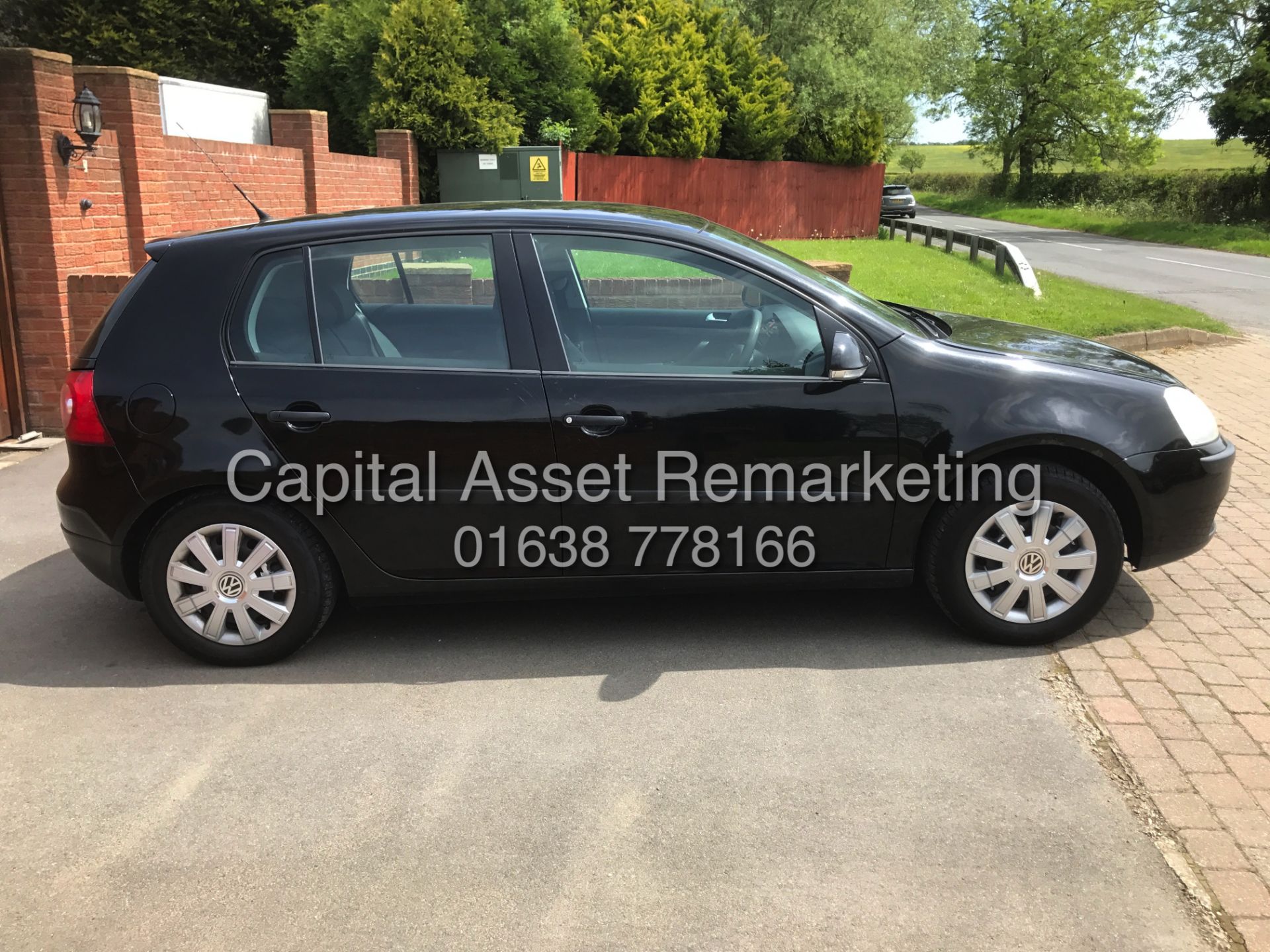 On Sale VOLKSWAGEN GOLF 1.4 "S" 5 DOOR HATCK BACK - LOW MILEAGE 82K - ELEC PACK - BLACK - Image 8 of 15