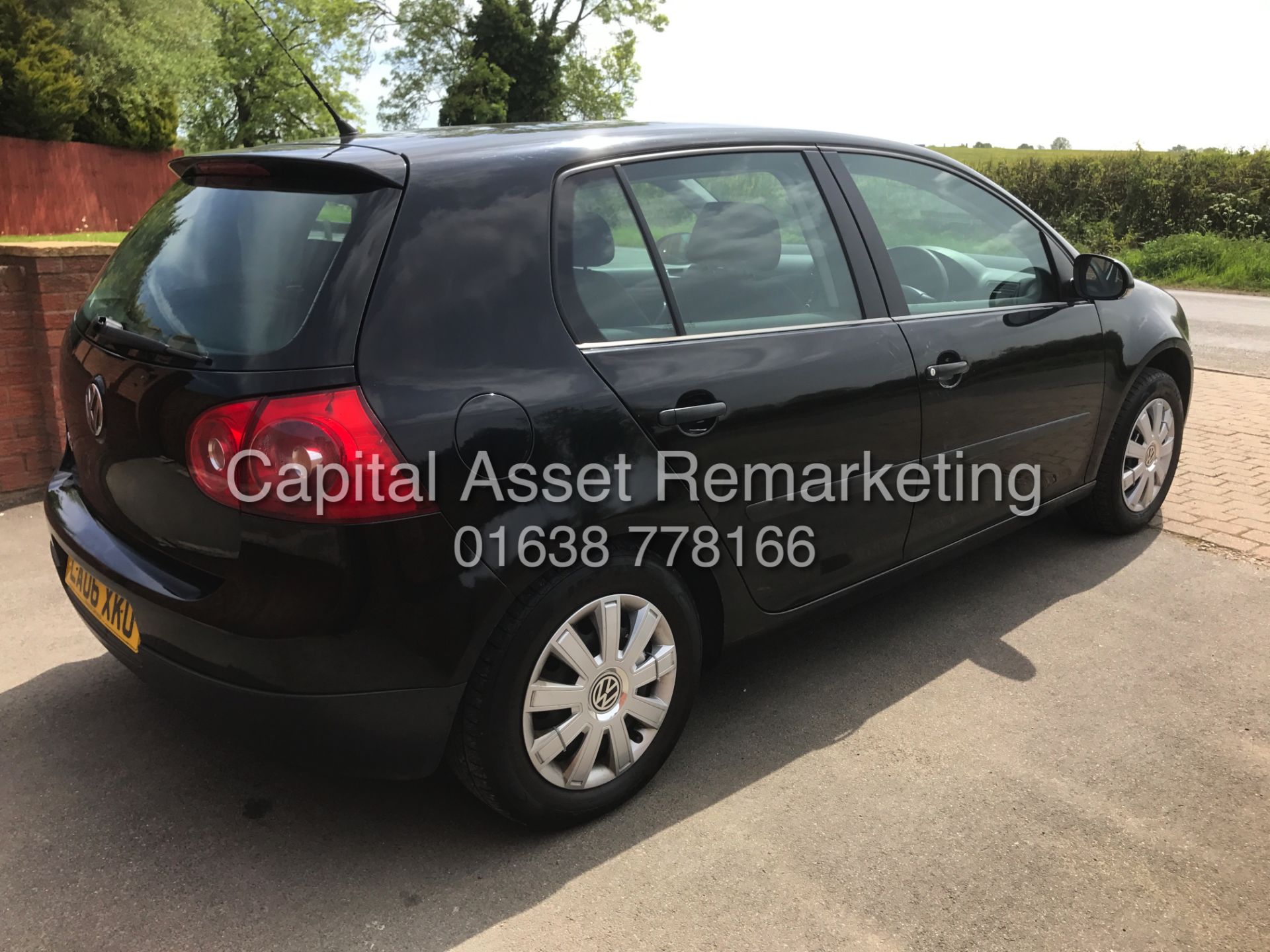 On Sale VOLKSWAGEN GOLF 1.4 "S" 5 DOOR HATCK BACK - LOW MILEAGE 82K - ELEC PACK - BLACK - Image 7 of 15