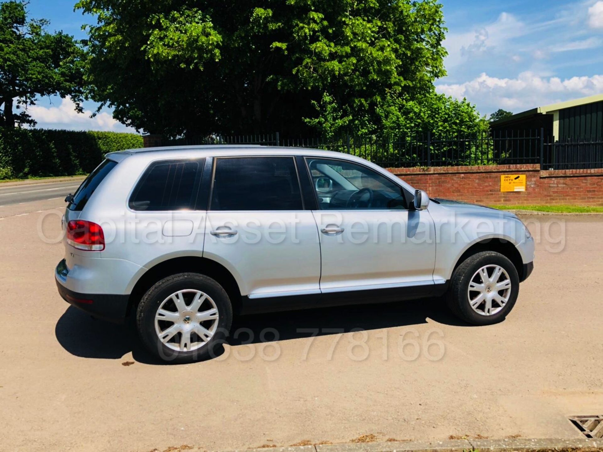 (ON SALE) VW TOUAREG 'SE EDITION' (2007) '2.5 TDI "175 BHP" AUTO' *LEATHER - SAT NAV - A/C* (NO VAT) - Image 26 of 53