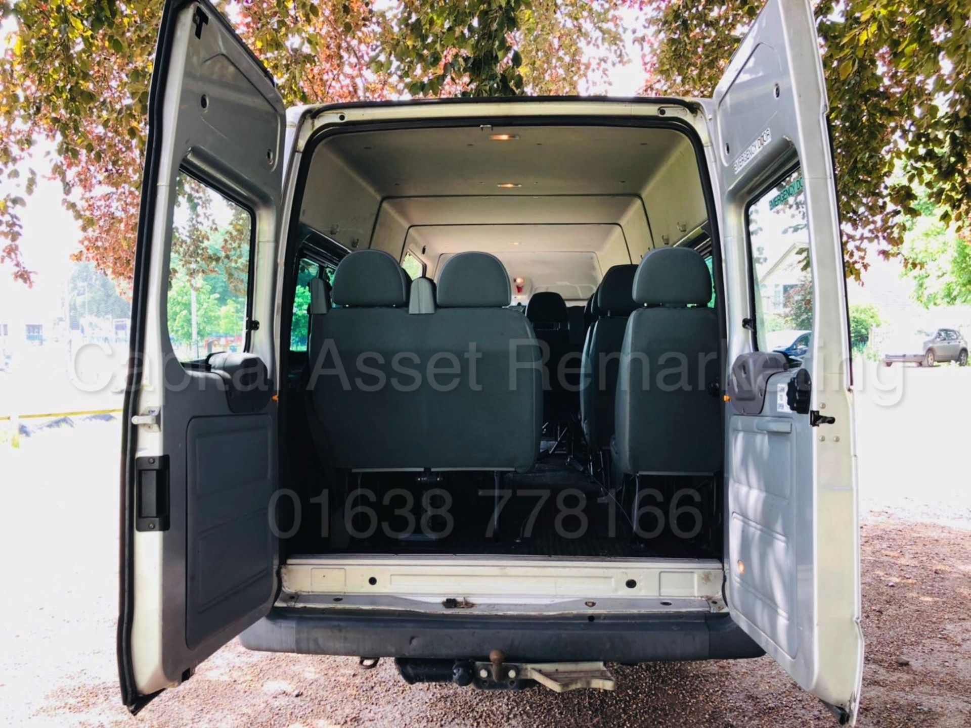 FORD TRANSIT 140 T430 'XLWB - 17 SEATER MINI-BUS' (2007) '2.4 TDCI - 140 BHP - 6 SPEED' (NO VAT) - Image 27 of 32