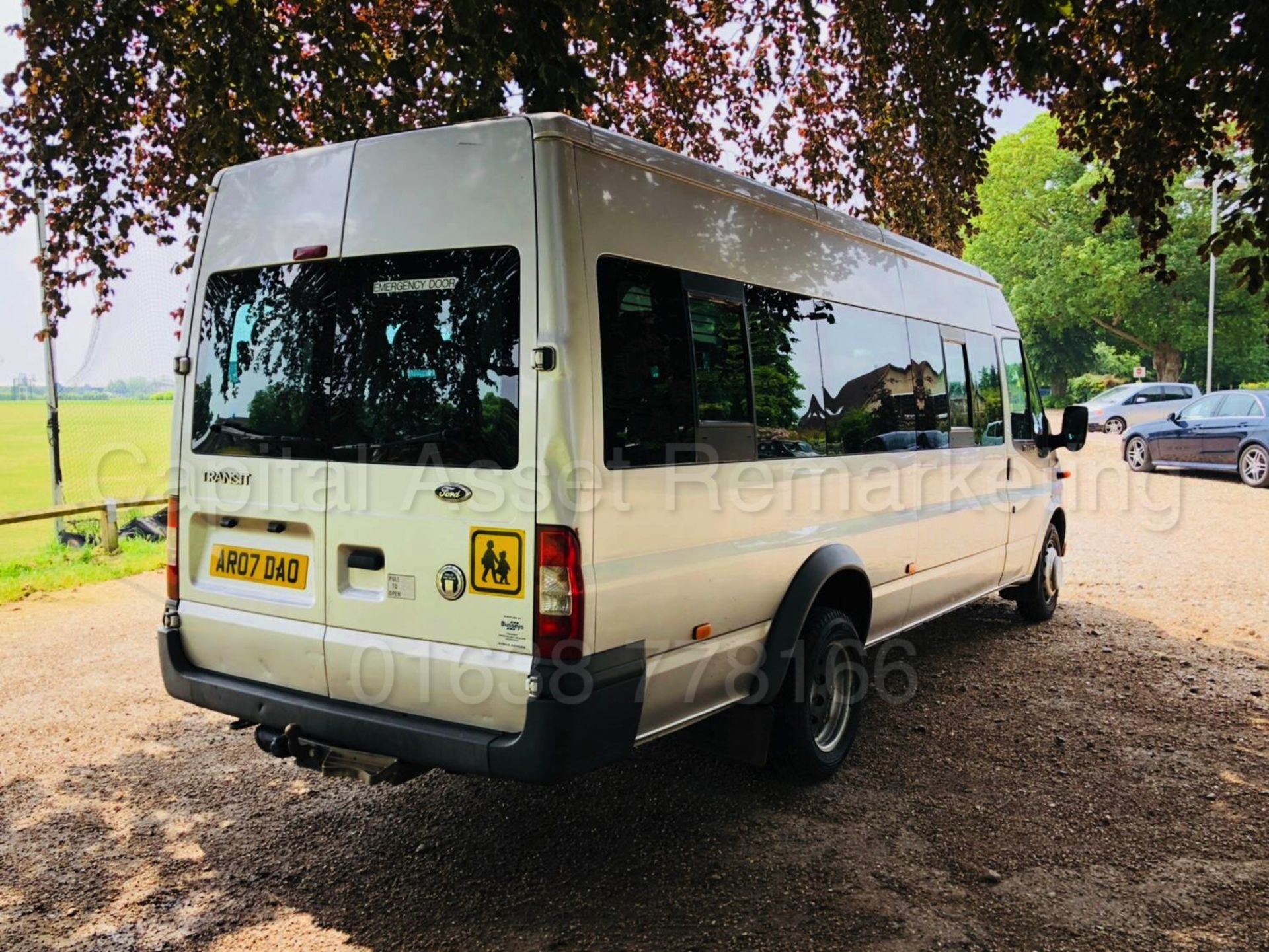 FORD TRANSIT 140 T430 'XLWB - 17 SEATER MINI-BUS' (2007) '2.4 TDCI - 140 BHP - 6 SPEED' (NO VAT) - Image 10 of 32