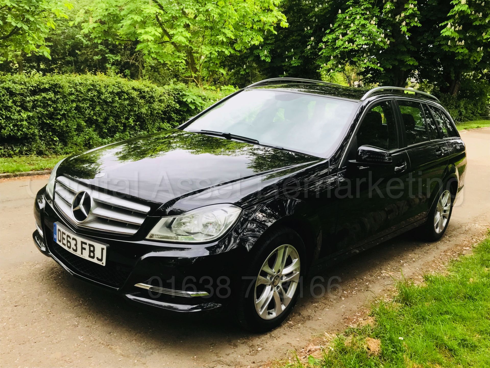 MERCEDES C220CDI "EXECUTIVE SE" ESTATE (2014 MODEL) SAT NAV - LEATHER - 1 OWNER FSH !!! - Image 4 of 41