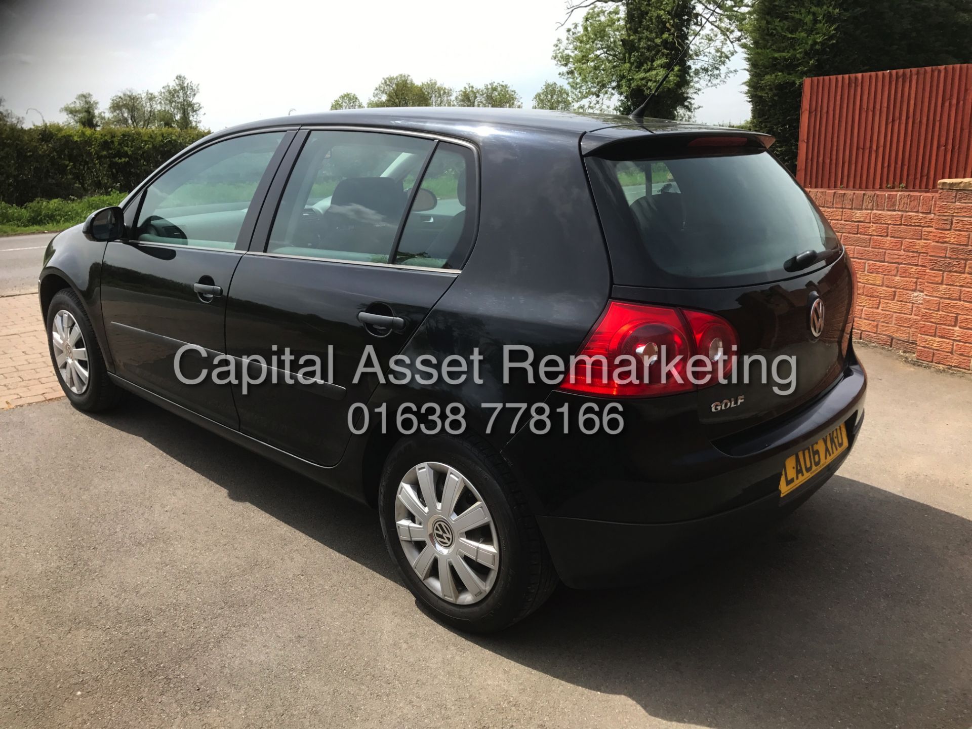 On Sale VOLKSWAGEN GOLF 1.4 "S" 5 DOOR HATCK BACK - LOW MILEAGE 82K - ELEC PACK - BLACK - Image 5 of 15