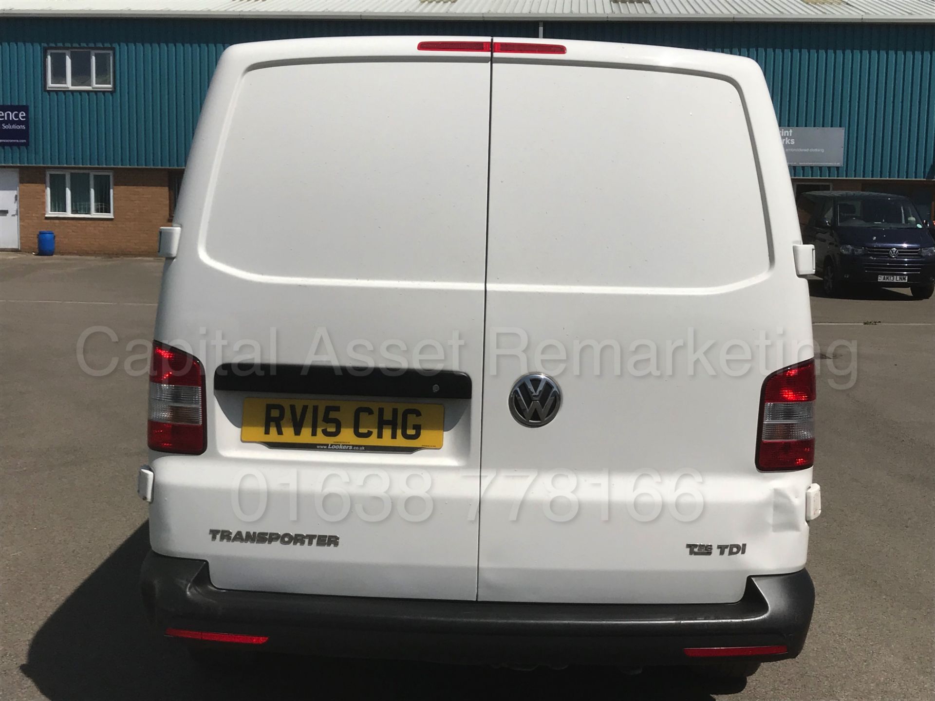 (On Sale) VOLKSWAGEN TRANSPORTER 'SWB - PANEL VAN' (2015) '2.0 TDI' (ELEC PACK) *58,000 MILES ONLY* - Image 8 of 24