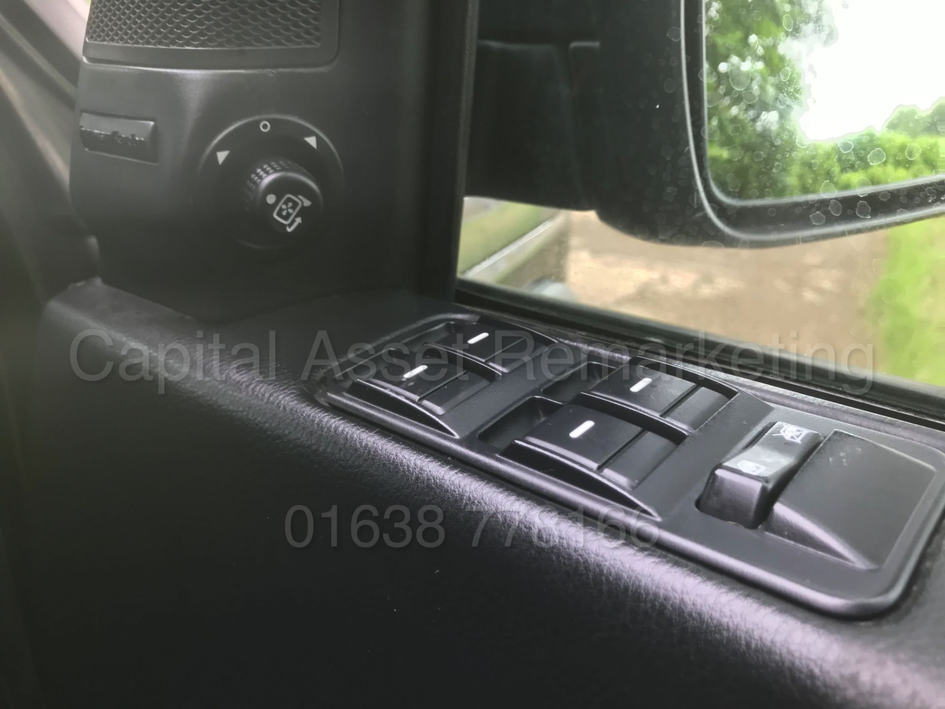 (On Sale) LAND ROVER DISCOVERY 3 'XS EDITION' **COMMERCIAL VAN**(2008 MODEL) 'TDV6-190 BHP' (NO VAT) - Image 28 of 38