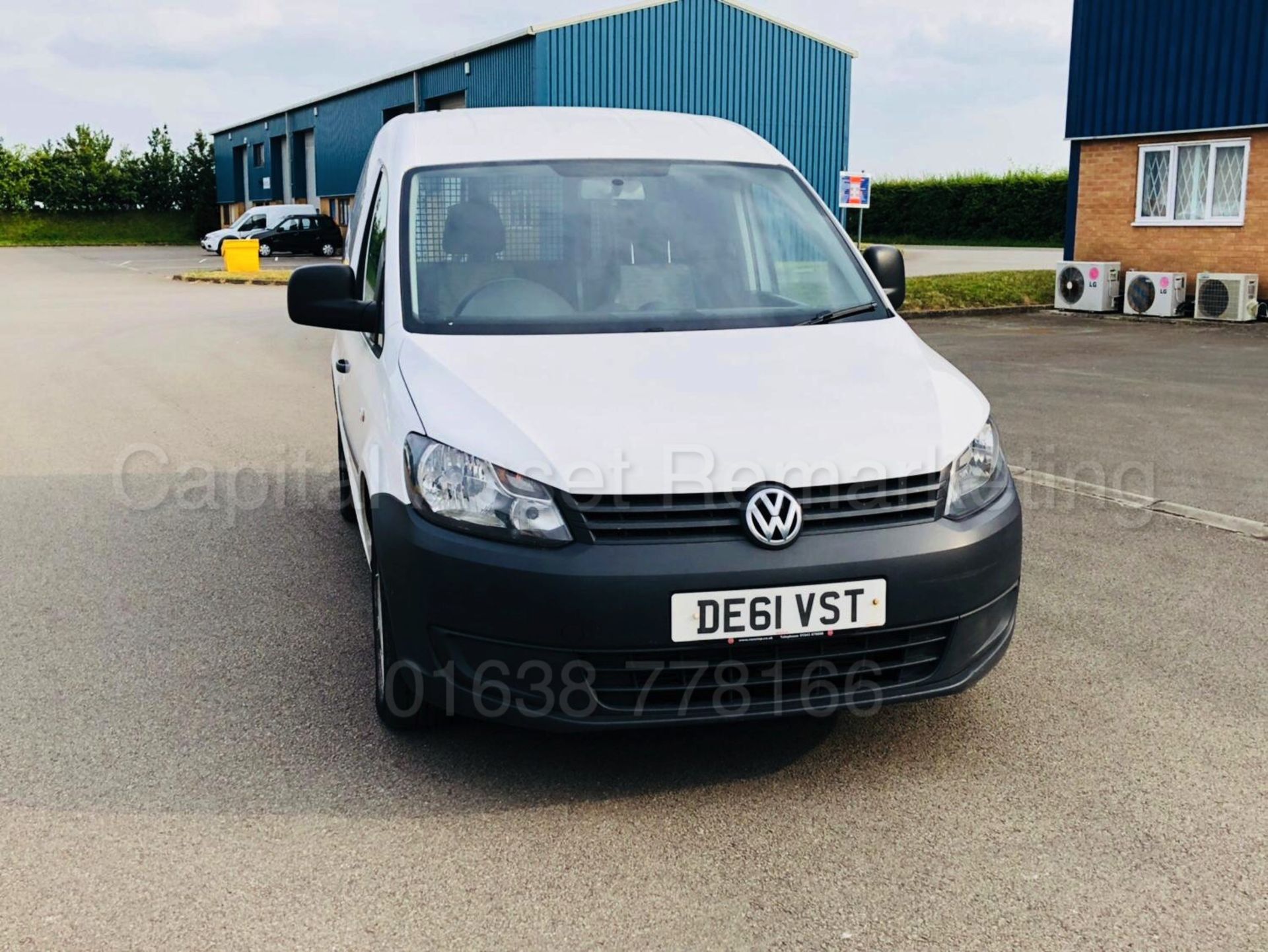 VOLKSWAGEN CADDY C20 'LCV - PANEL VAN' (2012 MODEL) '1.6 TDI - 5 SPEED' (50 MPG+) - Image 4 of 35