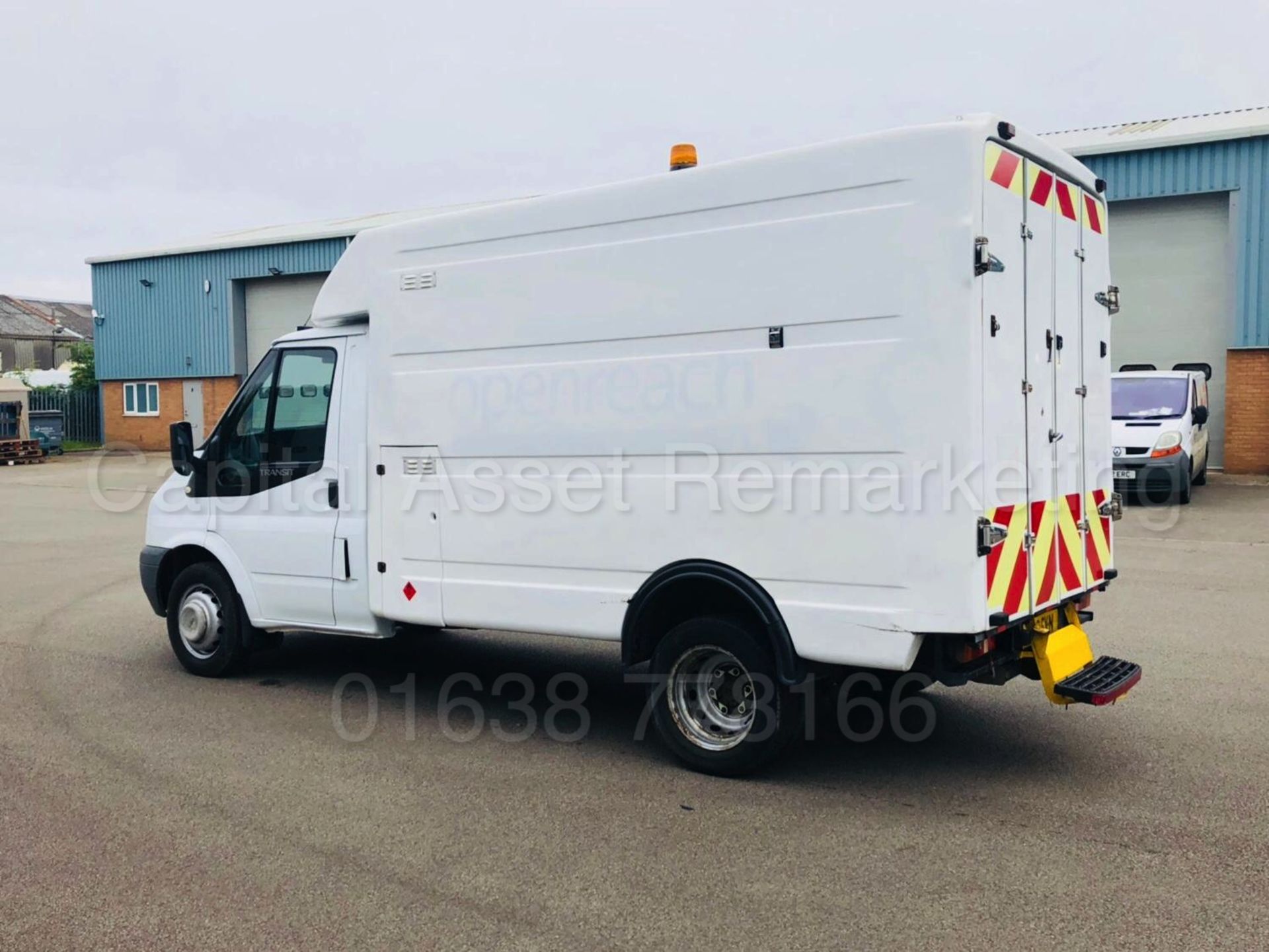 (On Sale) FORD TRANSIT 100 350 'BOX / LUTON VAN' (2010) '2.4 TDCI - 100 BHP' (1 COMPANY OWNER) - Image 9 of 29