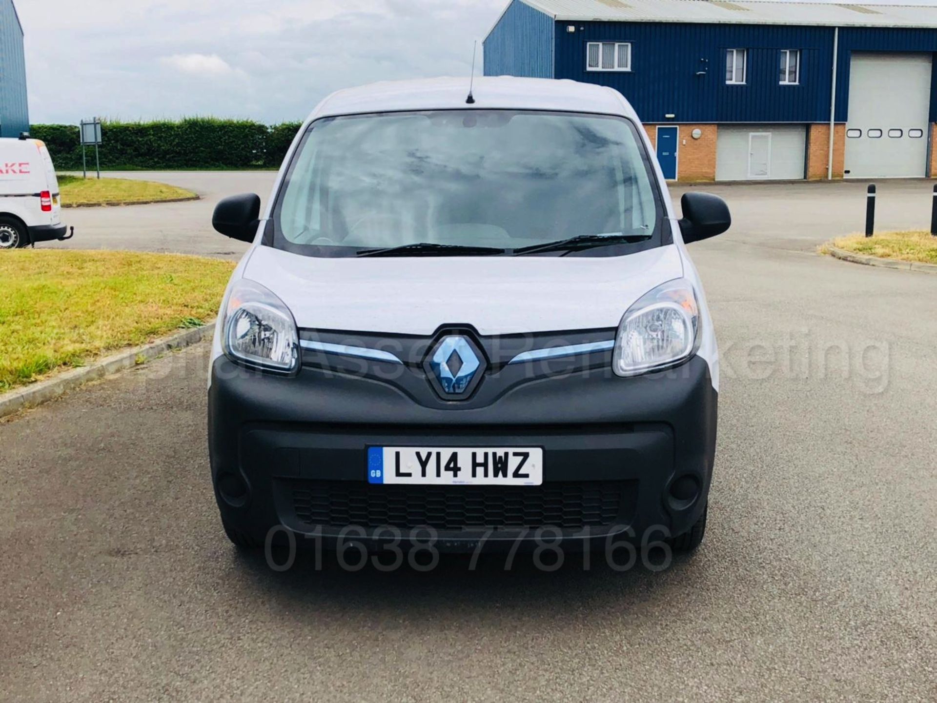 (On Sale) RENAULT KANGOO LL21 'ZE EDITION' PANEL VAN (2014) 'ELECTRIC VAN-AUTO' *13,000 MILES ONLY* - Image 3 of 28