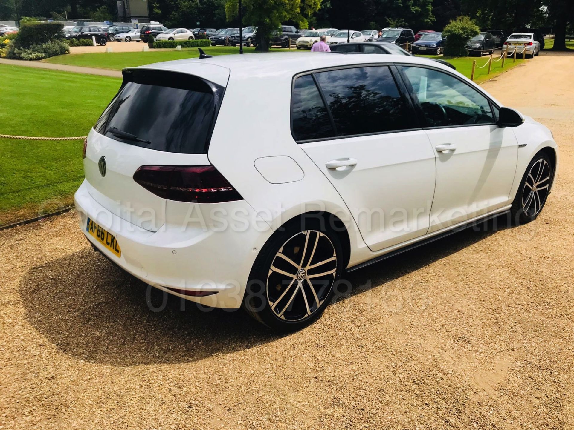 VOLKSWAGEN GOLF *GTD EDITION* (2017 MODEL) '2.0 TDI - DSG - 184 BHP' *SAT NAV - PAN ROOF* (1 OWNER) - Image 2 of 28