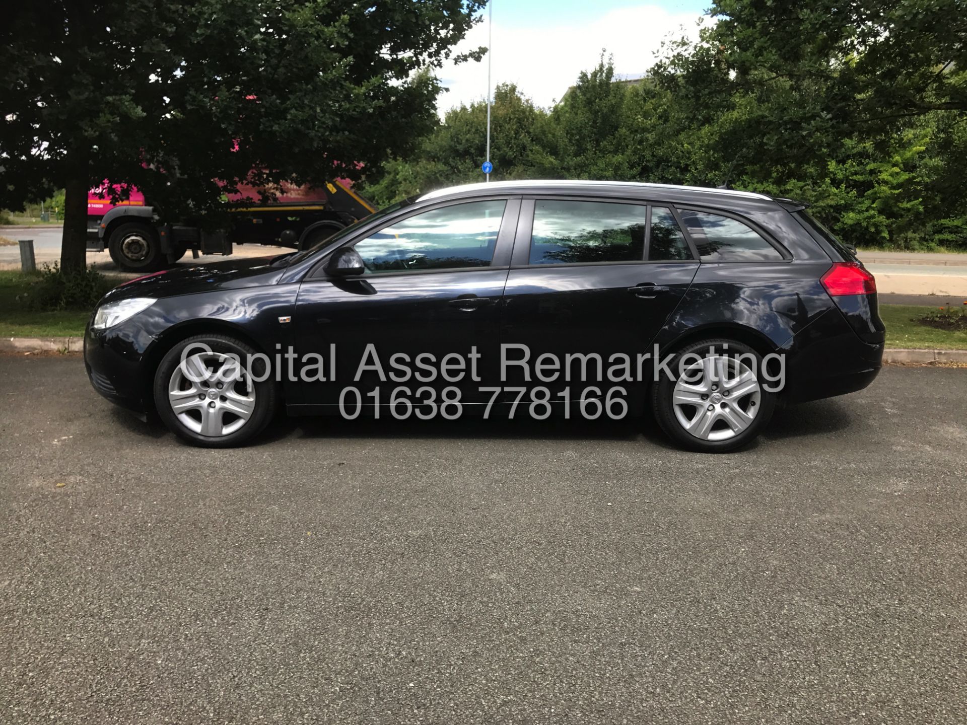 (ON SALE) VAUXHALL INSIGNIA 2.0CDTI ecoFLEX SPORTS TOURER ESTATE (13 REG) FSH - 1 OWNER - AIR CON - Image 4 of 17