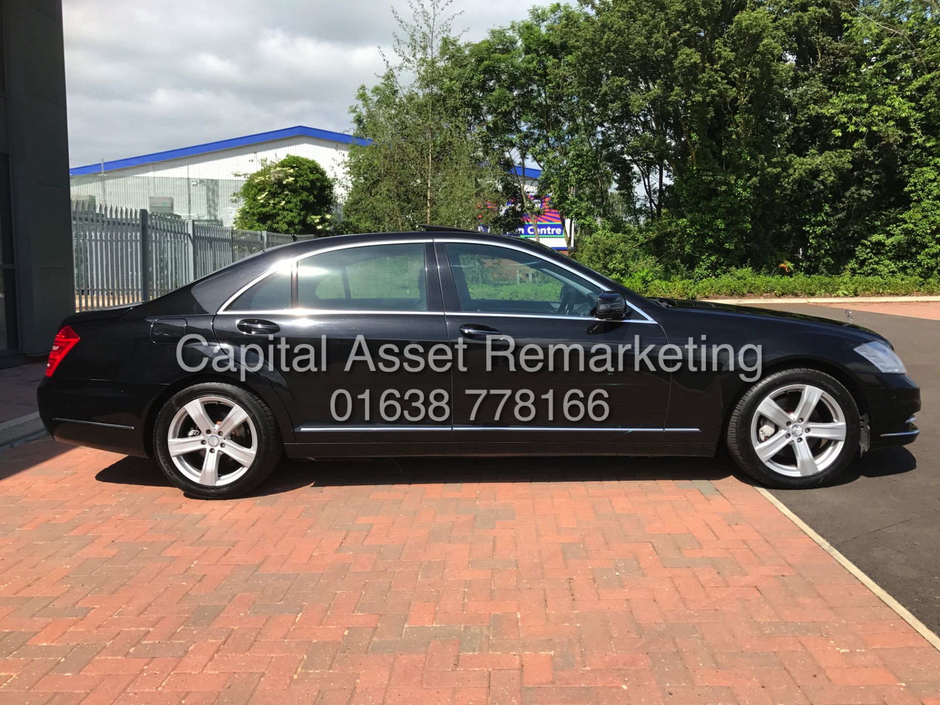 (ON SALE) MERCEDES S350CDI (2014 MODEL) LWB LIMO - SAT NAV - GLASS ROOF **ABSOLUTLY LOADED** - Image 10 of 37