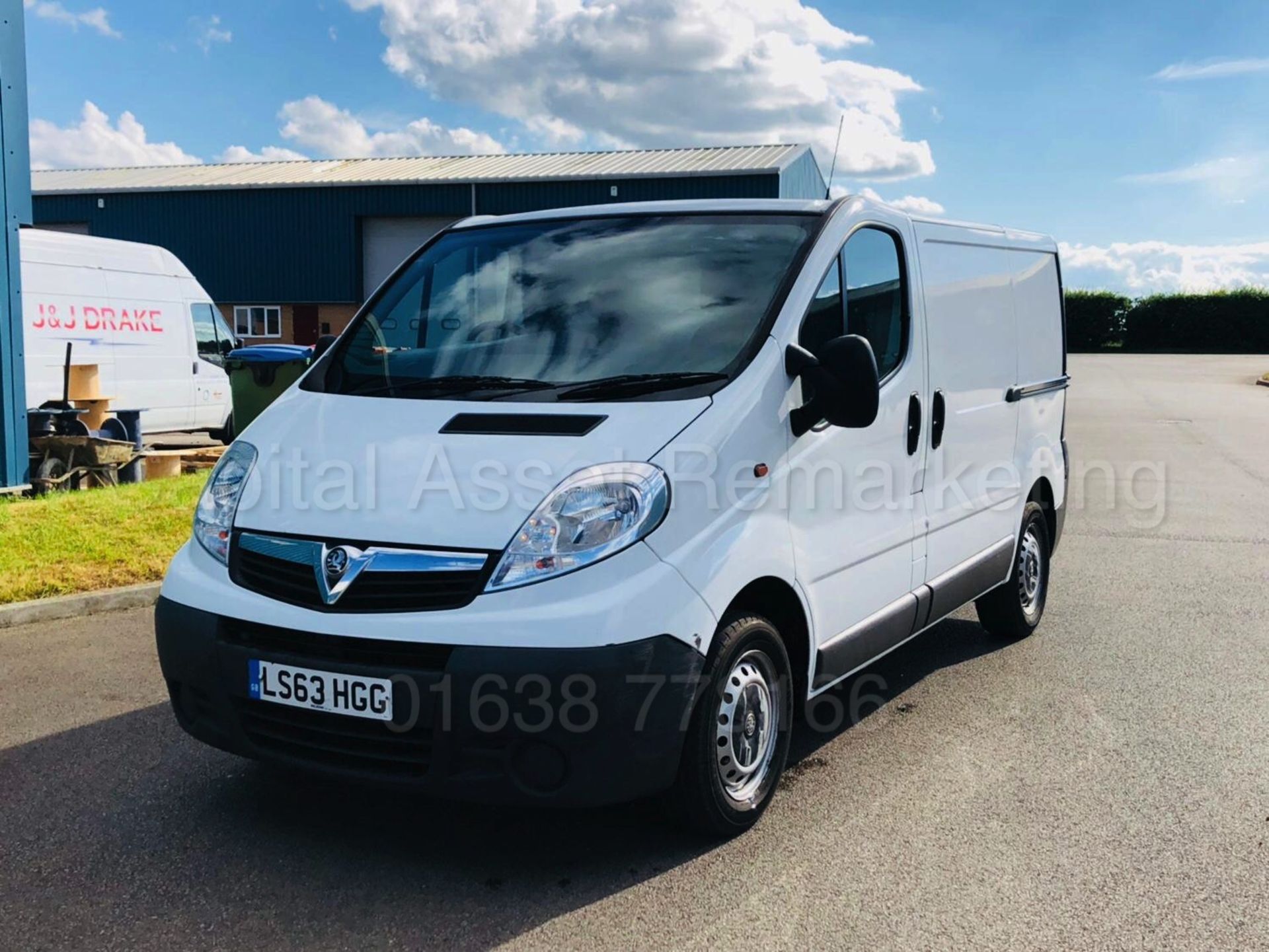 (On Sale) VAUXHALL VIVARO 2700 'SWB - PANEL VAN' (2014 MODEL) '2.0 CDTI - 115 BHP - 6 SPEED' - Bild 31 aus 34