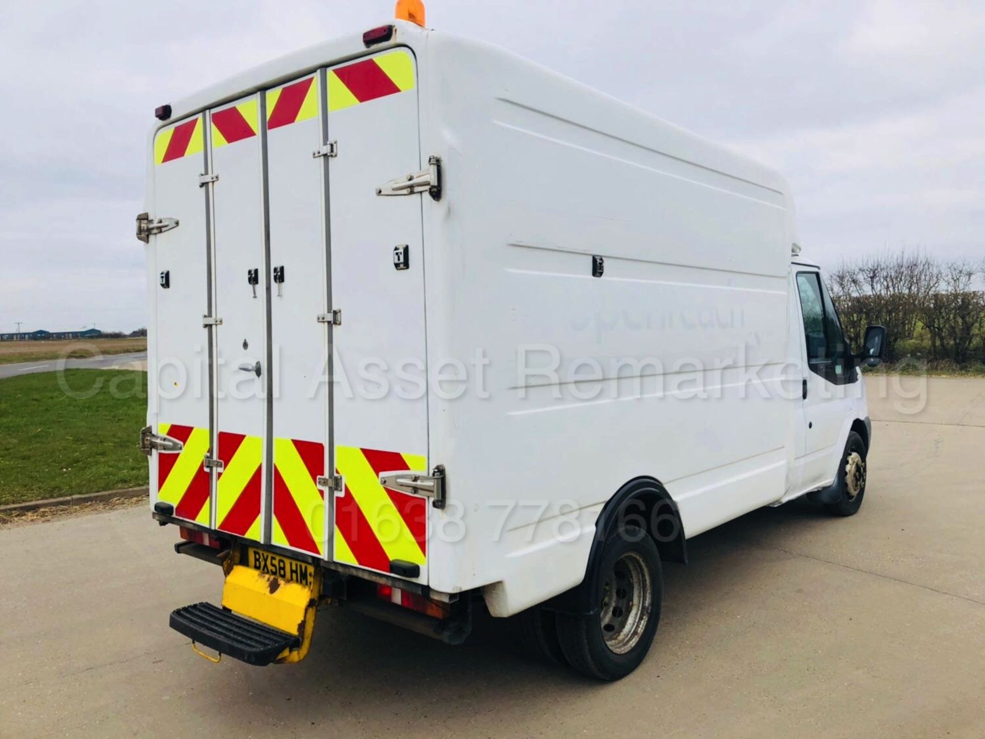 FORD TRANSIT 100 350 'BOX / LUTON VAN' (2009 MODEL) '2.4 TDCI - 100 BHP' (1 COMPANY OWNER) - Image 23 of 24