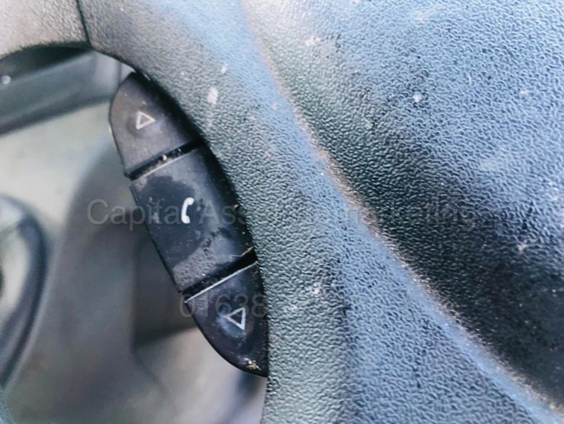 (On Sale) IVECO DAILY 35S11 'LCV - PANEL VAN' (2013 MODEL) '2.3 DIESEL - 110 BHP - 6 SPEED' - Image 28 of 32