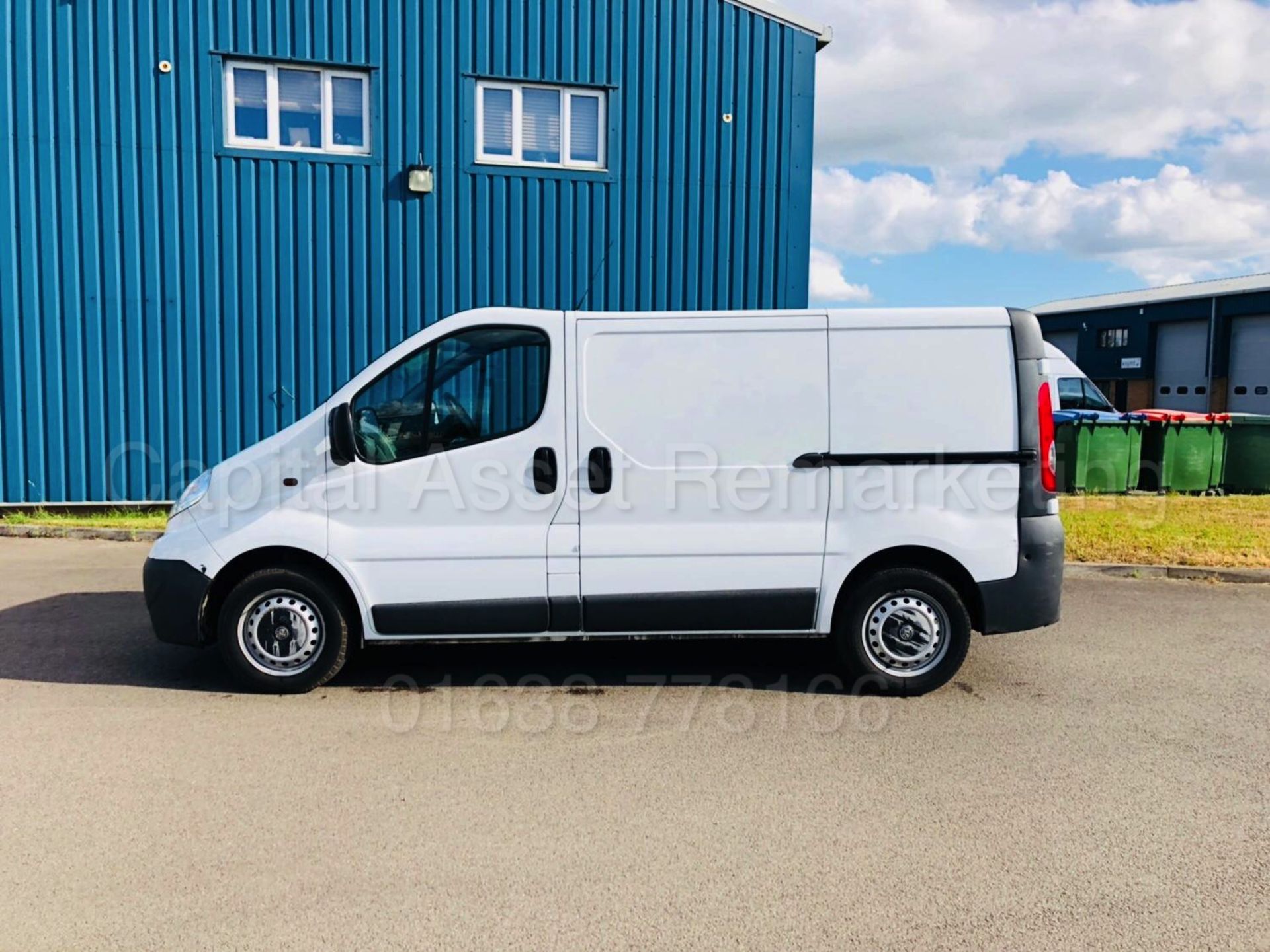 (On Sale) VAUXHALL VIVARO 2700 'SWB - PANEL VAN' (2014 MODEL) '2.0 CDTI - 115 BHP - 6 SPEED' - Image 27 of 34