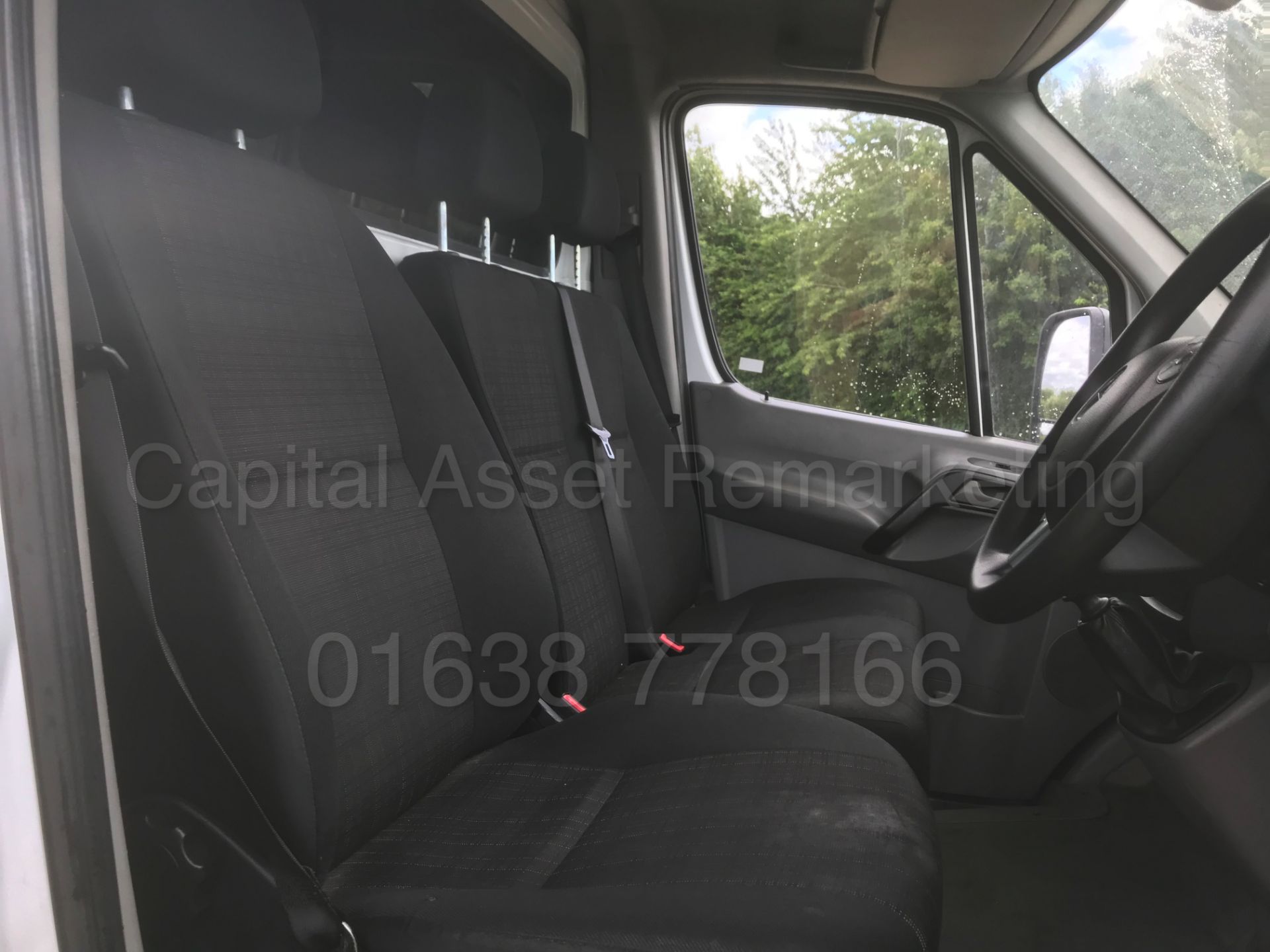 MERCEDES-BENZ SPRINTER 313 CDI 'LWB - LUTON / BOX VAN' (2015) '130 BHP - 6 SPEED' **TAIL LIFT** - Image 17 of 29