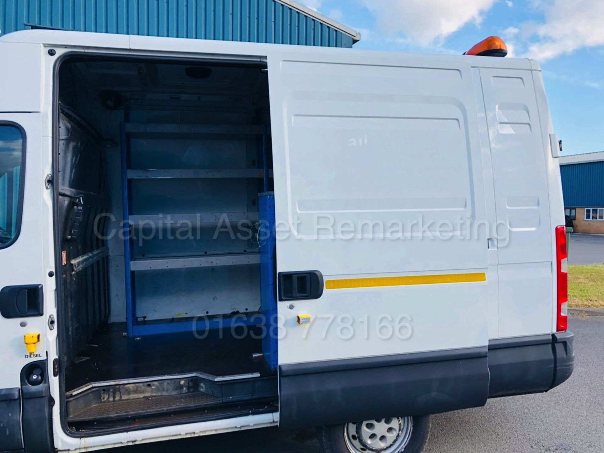 (On Sale) IVECO DAILY 35S11 'LCV - PANEL VAN' (2013 MODEL) '2.3 DIESEL - 110 BHP - 6 SPEED' - Image 15 of 32