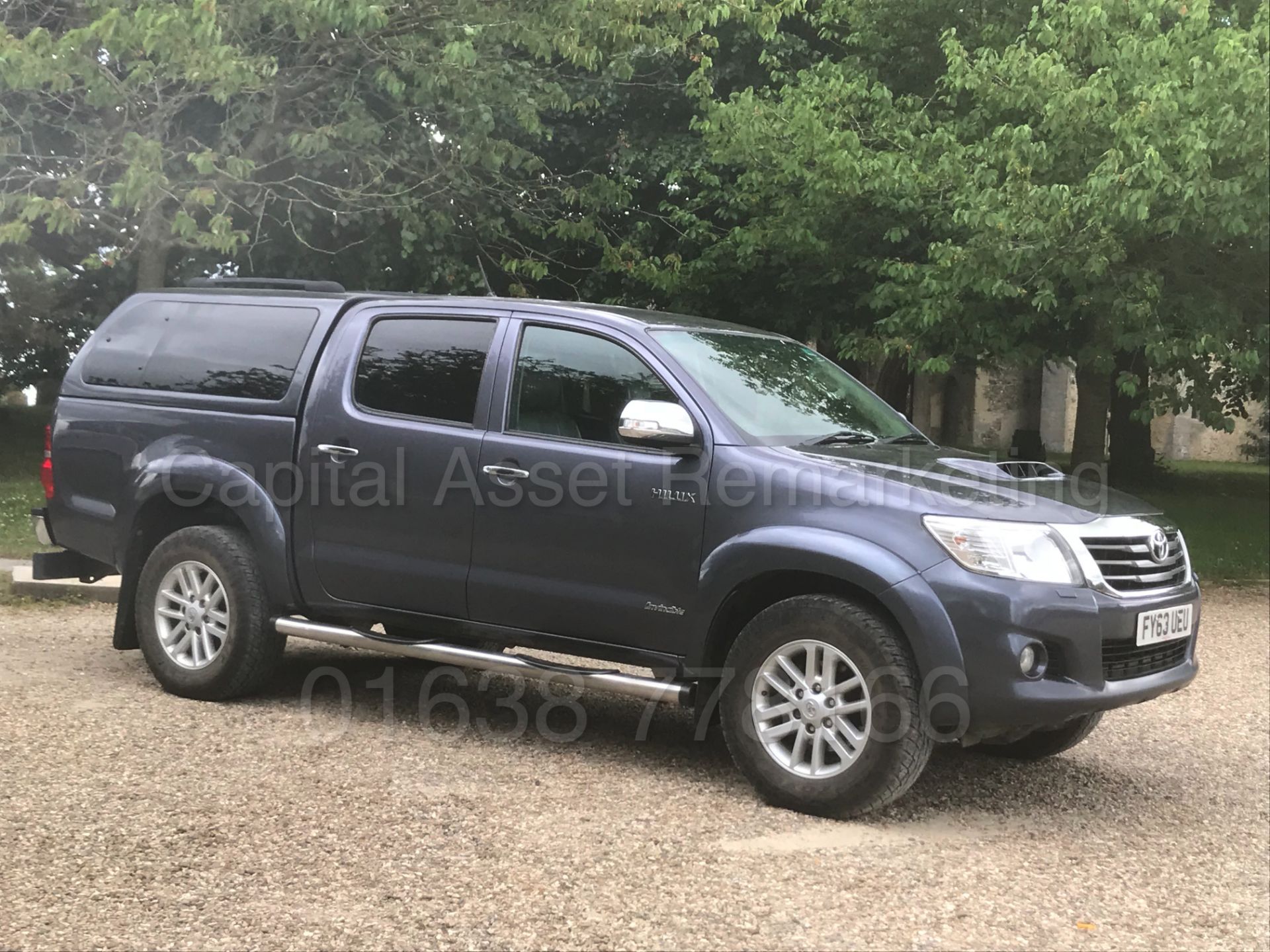 TOYOTA HILUX 'INVINCIBLE' (2014 MODEL) D/CAB PICK-UP '3.0 D-4D - AUTO - LEATHER - SAT NAV' (1 OWNER) - Image 2 of 51