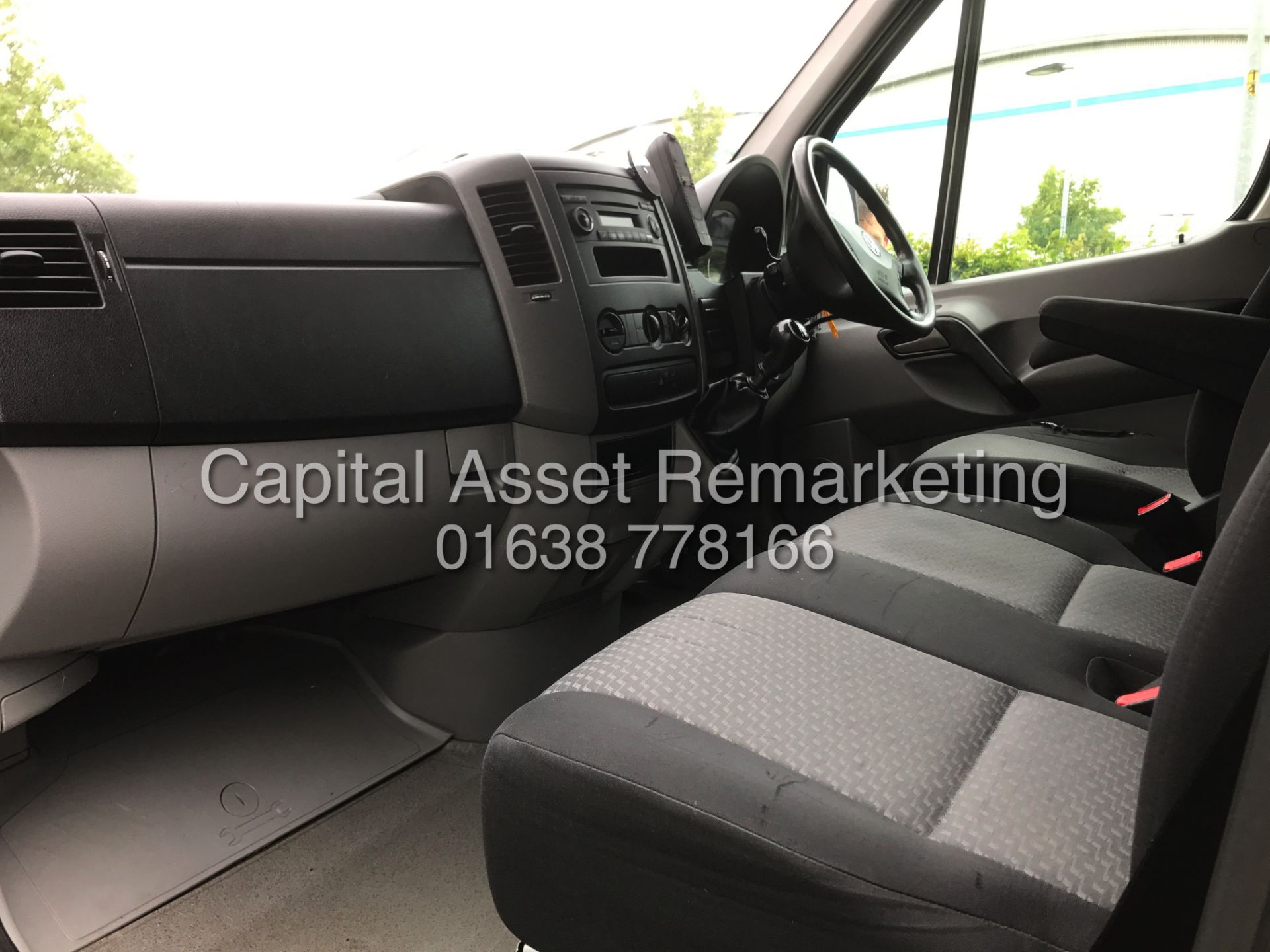 VOLKSWAGEN CRAFTER 2.0TDI "136BHP - 6 SPEED" MWB / HI TOP - 1 OWNER FSH - SILVER - Image 12 of 13