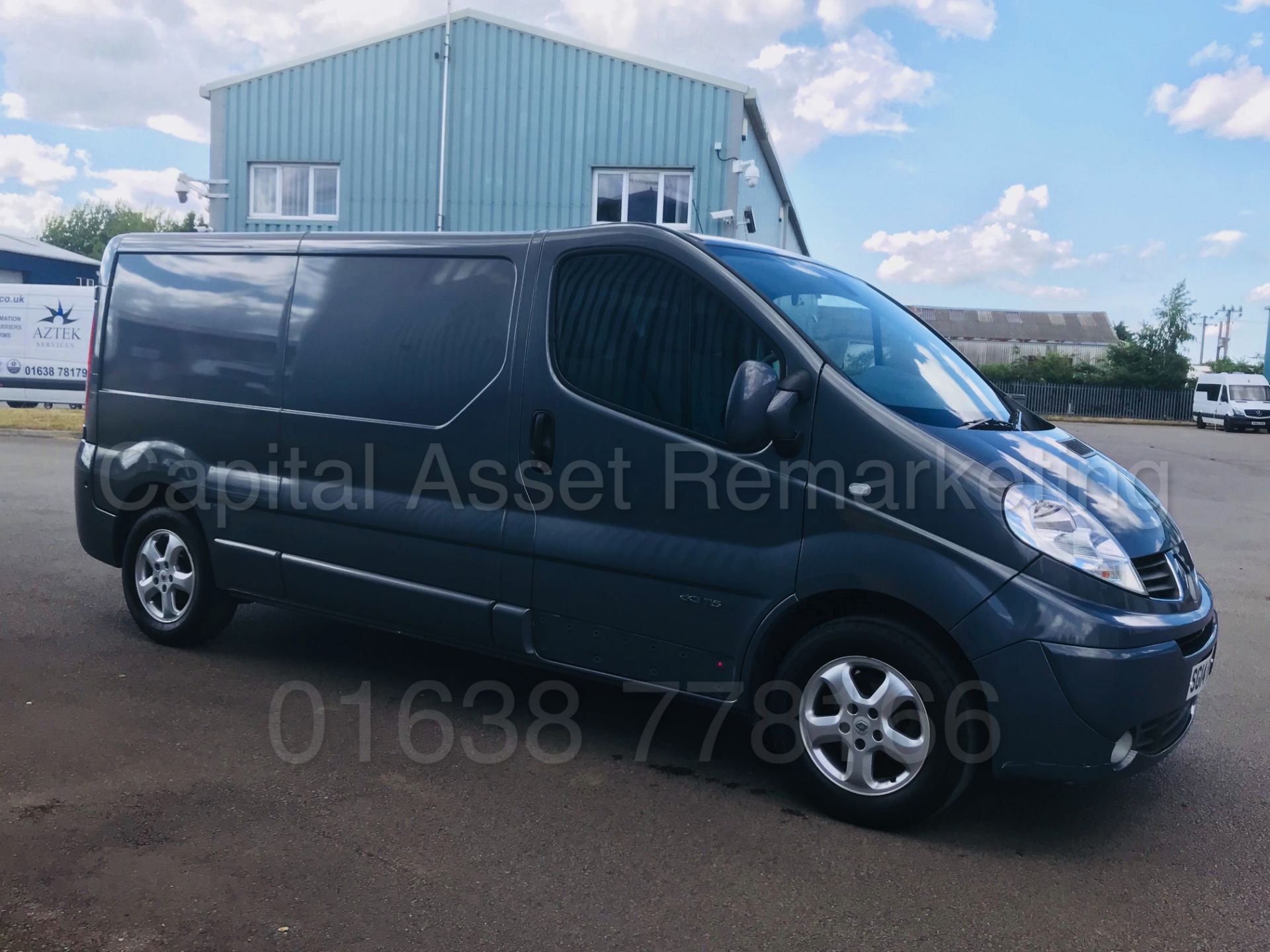 (On Sale) RENAULT TRAFIC 'SPORT EDITION' LWB (2014) '2.0 DCI - 115 BHP - 6 SPEED' *AIR CON* (NO VAT) - Image 9 of 40