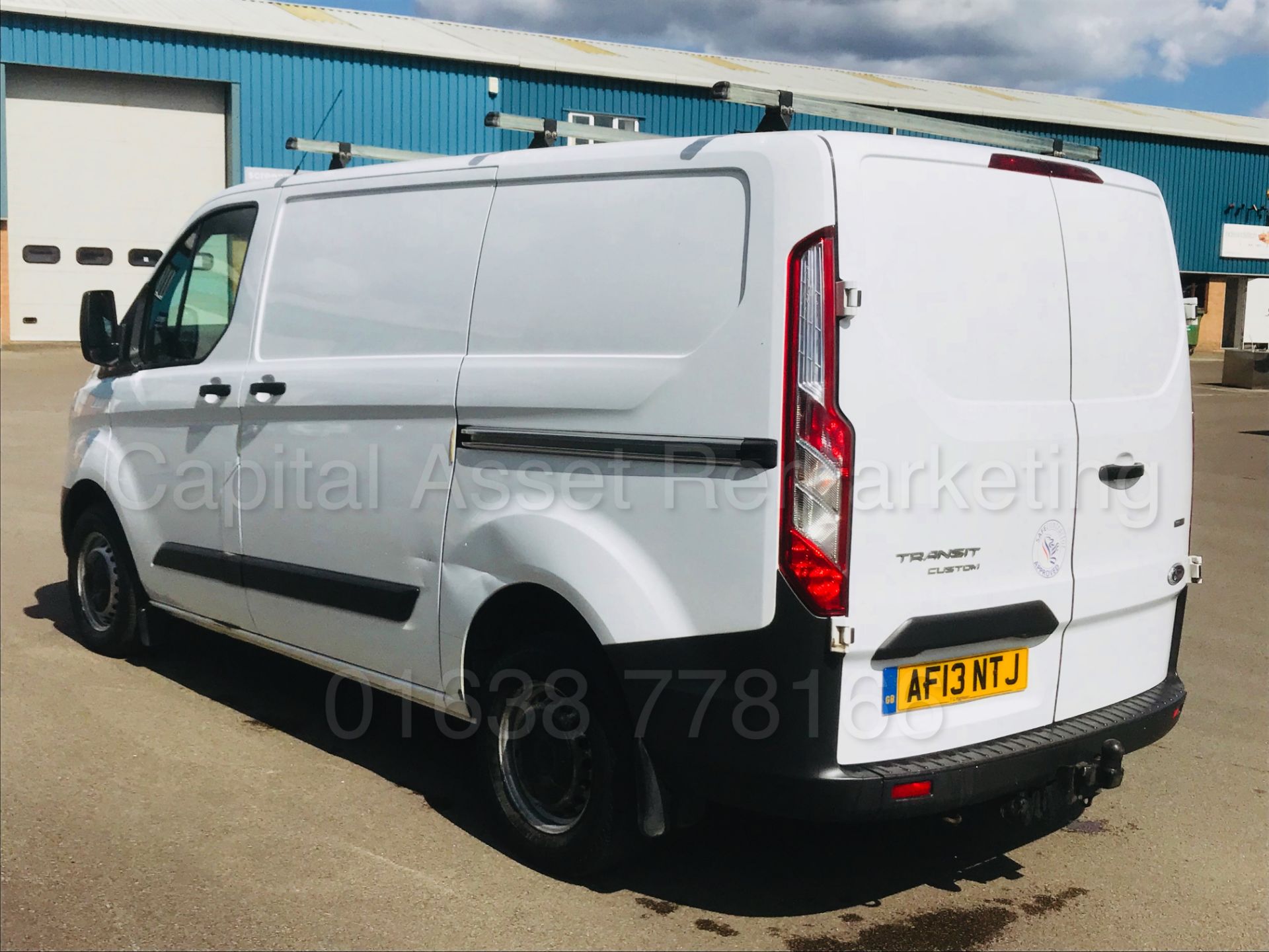 FORD TRANSIT CUSTOM 290 'ECO-TECH' **PANEL VAN** (2013 - 13 REG) '2.2 TDCI - 125 BHP - 6 SPEED' - Bild 7 aus 33