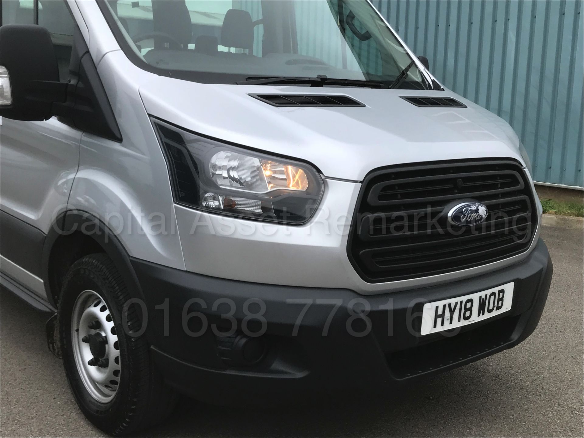 (On Sale) FORD TRANSIT LWB '15 SEATER MINI-BUS' (2018) '2.2 TDCI -125 BHP- 6 SPEED' 130 MILES ONLY ! - Bild 19 aus 50