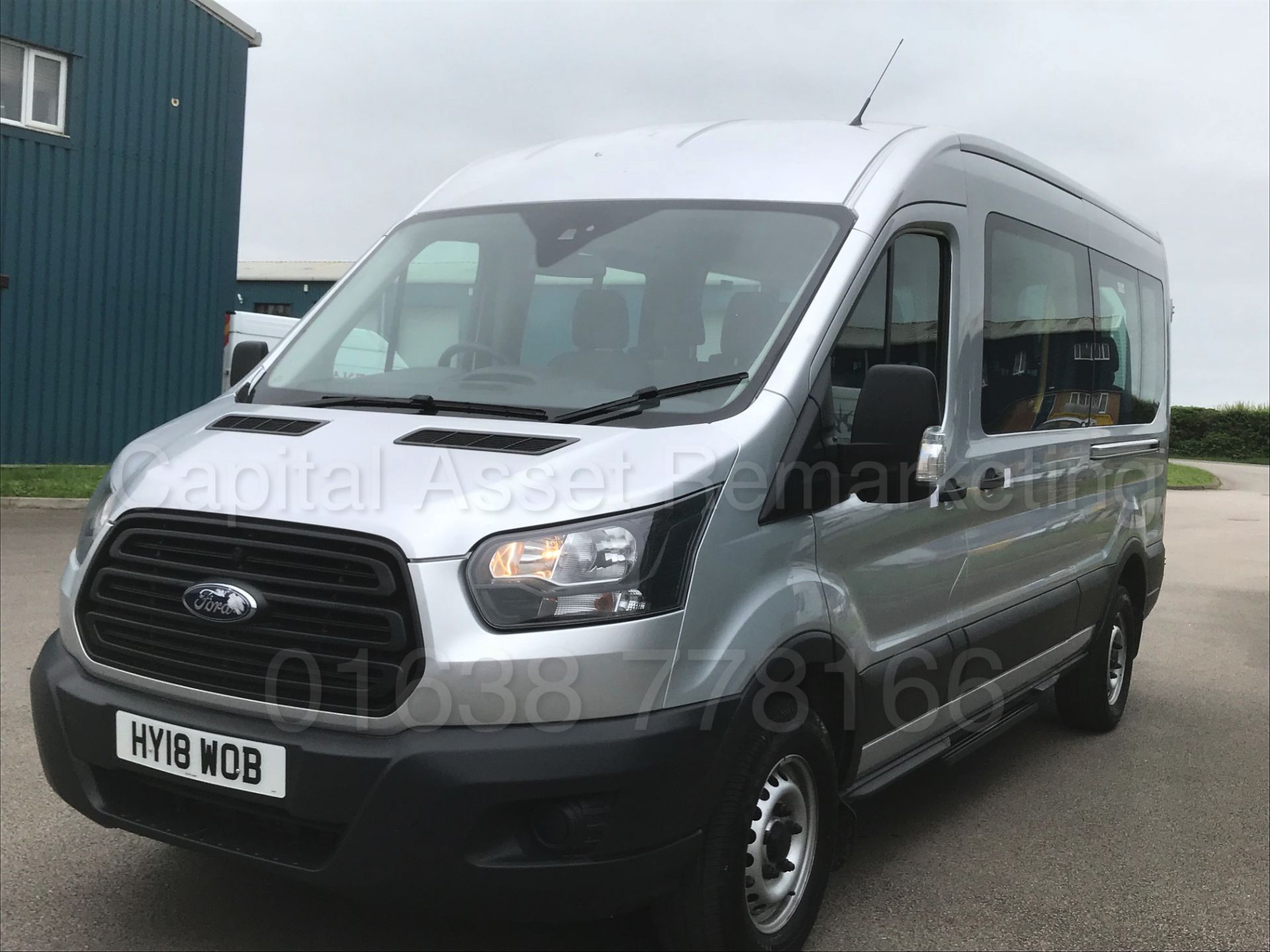 (On Sale) FORD TRANSIT LWB '15 SEATER MINI-BUS' (2018) '2.2 TDCI -125 BHP- 6 SPEED' 130 MILES ONLY ! - Bild 4 aus 50