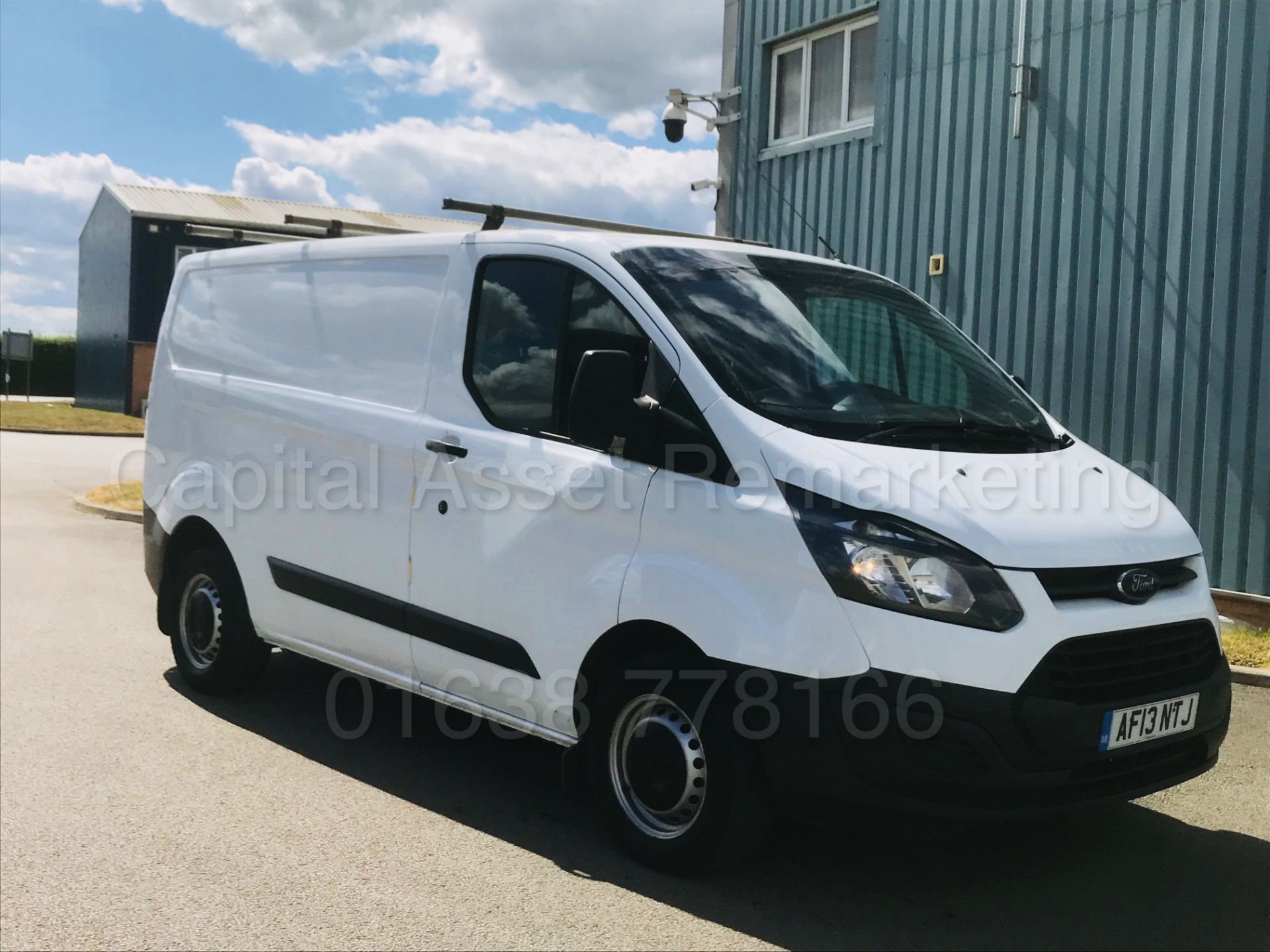 FORD TRANSIT CUSTOM 290 'ECO-TECH' **PANEL VAN** (2013 - 13 REG) '2.2 TDCI - 125 BHP - 6 SPEED'