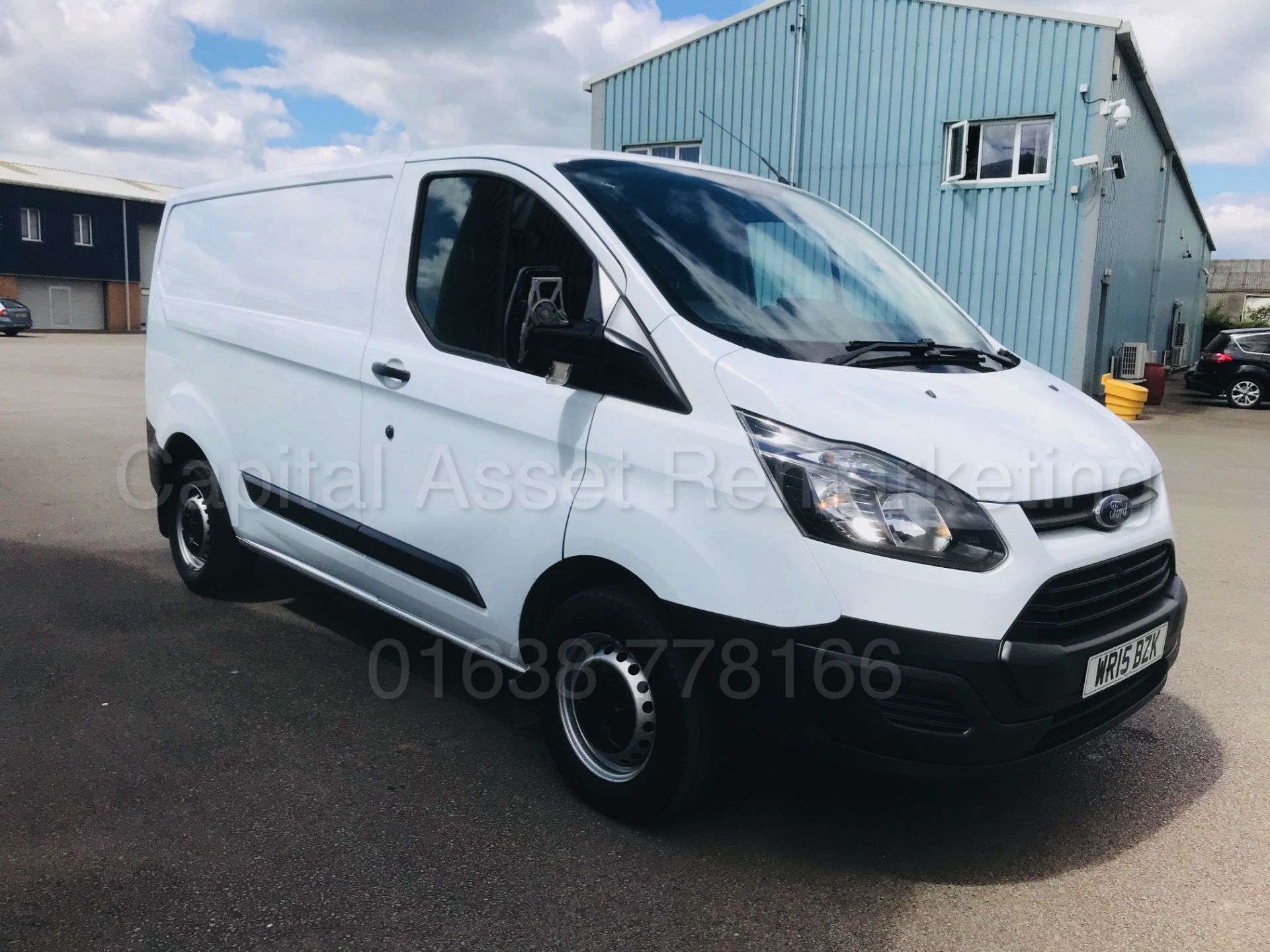 FORD TRANSIT CUSTOM 290 'ECO-TECH' **PANEL VAN** (2015) '2.2 TDCI - 100 BHP - 6 SPEED' - Image 2 of 31