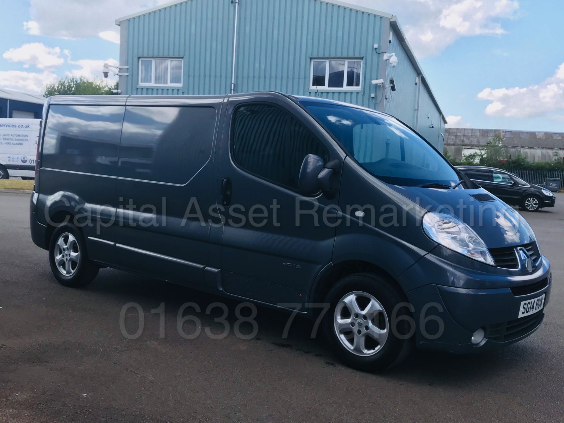 (On Sale) RENAULT TRAFIC 'SPORT EDITION' LWB (2014) '2.0 DCI - 115 BHP - 6 SPEED' *AIR CON* (NO VAT) - Image 10 of 40