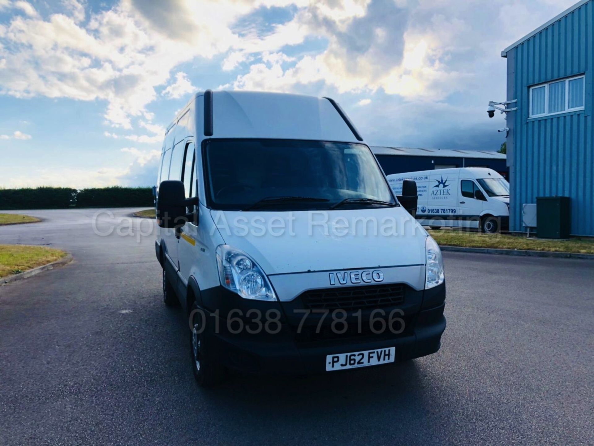 (On Sale) IVECO DAILY 35S11 'LCV - PANEL VAN' (2013 MODEL) '2.3 DIESEL - 110 BHP - 6 SPEED' - Bild 3 aus 32