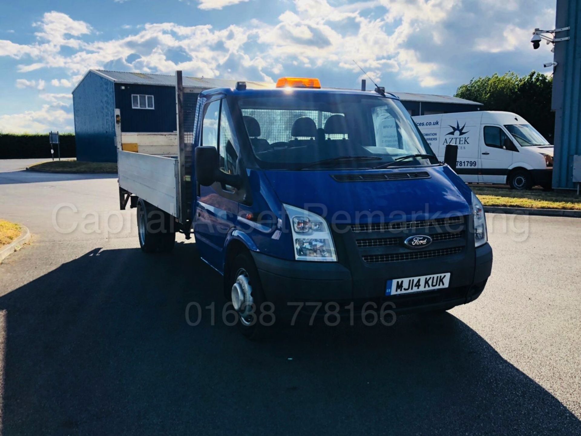 FORD TRANSIT 125 T350 'LWB - DROPSIDE' (2014) '2.2 TDCI - 125 BHP - 6 SPEED' **TAIL-LIFT** - Image 3 of 38