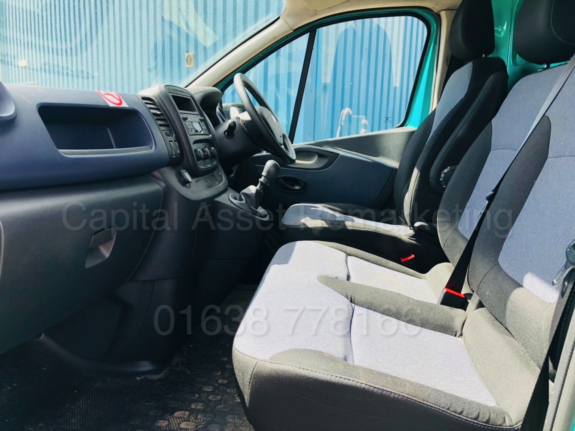 VAUXHALL VIVARO 2900 'ECOFLEX' PANEL VAN (2016 MODEL) '1.6 CDTI - 6 SPEED - STOP/START' *HUGE SPEC* - Image 18 of 36