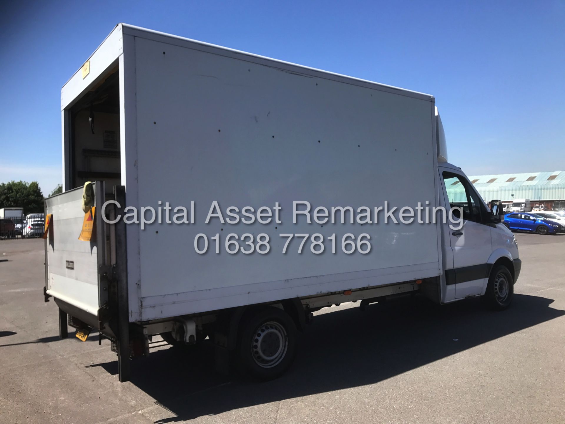 On Sale MERCEDES SPRINTER 313CDI LWB LUTON BOX VAN-10 REG 14 FOOT BODY-ELECTRIC TAIL LIFT - Image 8 of 12