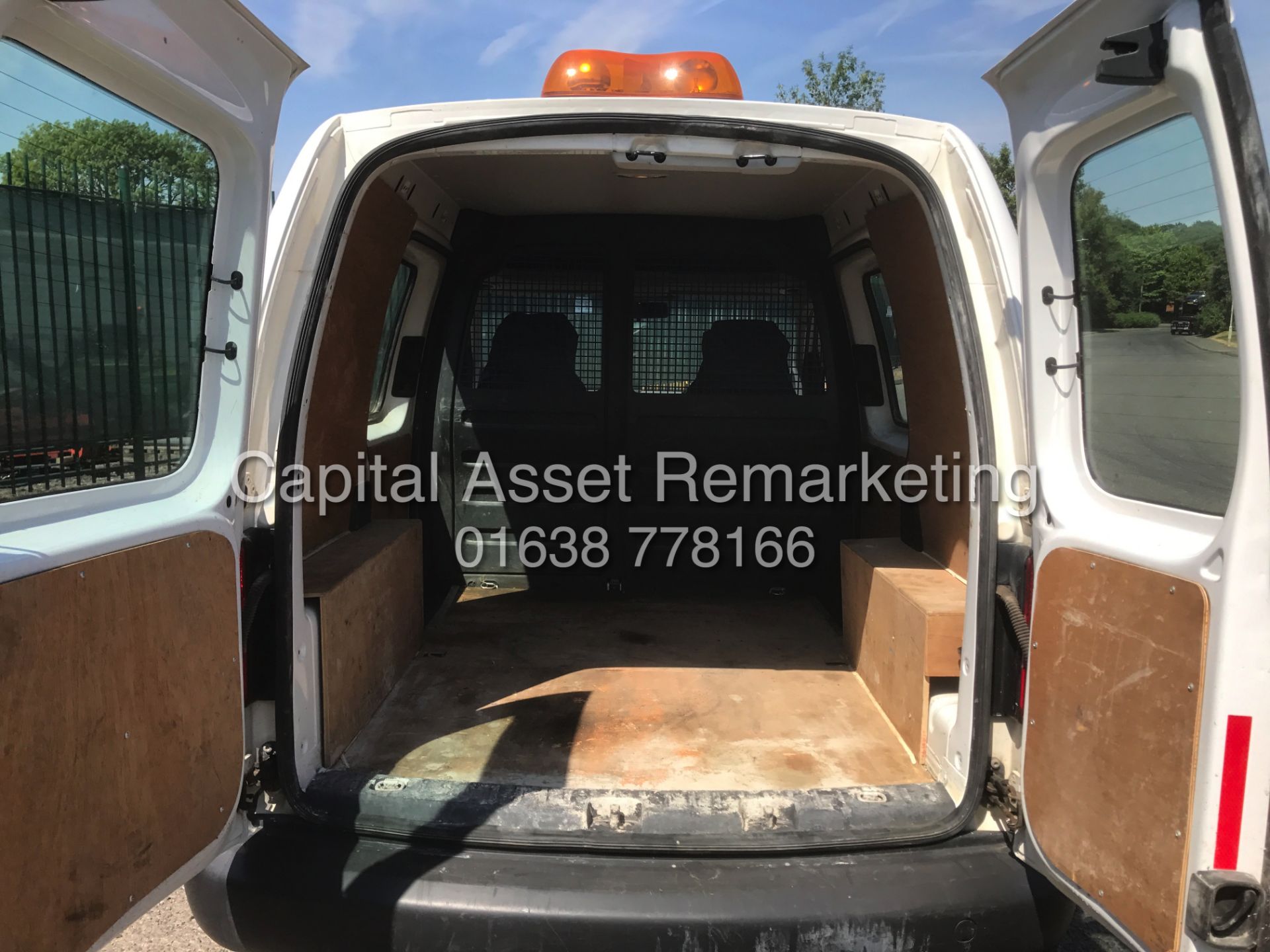 On Sale VOLKSWAGEN CADDY 1.6TDI C20 COMBI VAN (11 REG - NEW SHAPE) TWIN SIDE DOORS - ELEC PACK - - Image 16 of 16