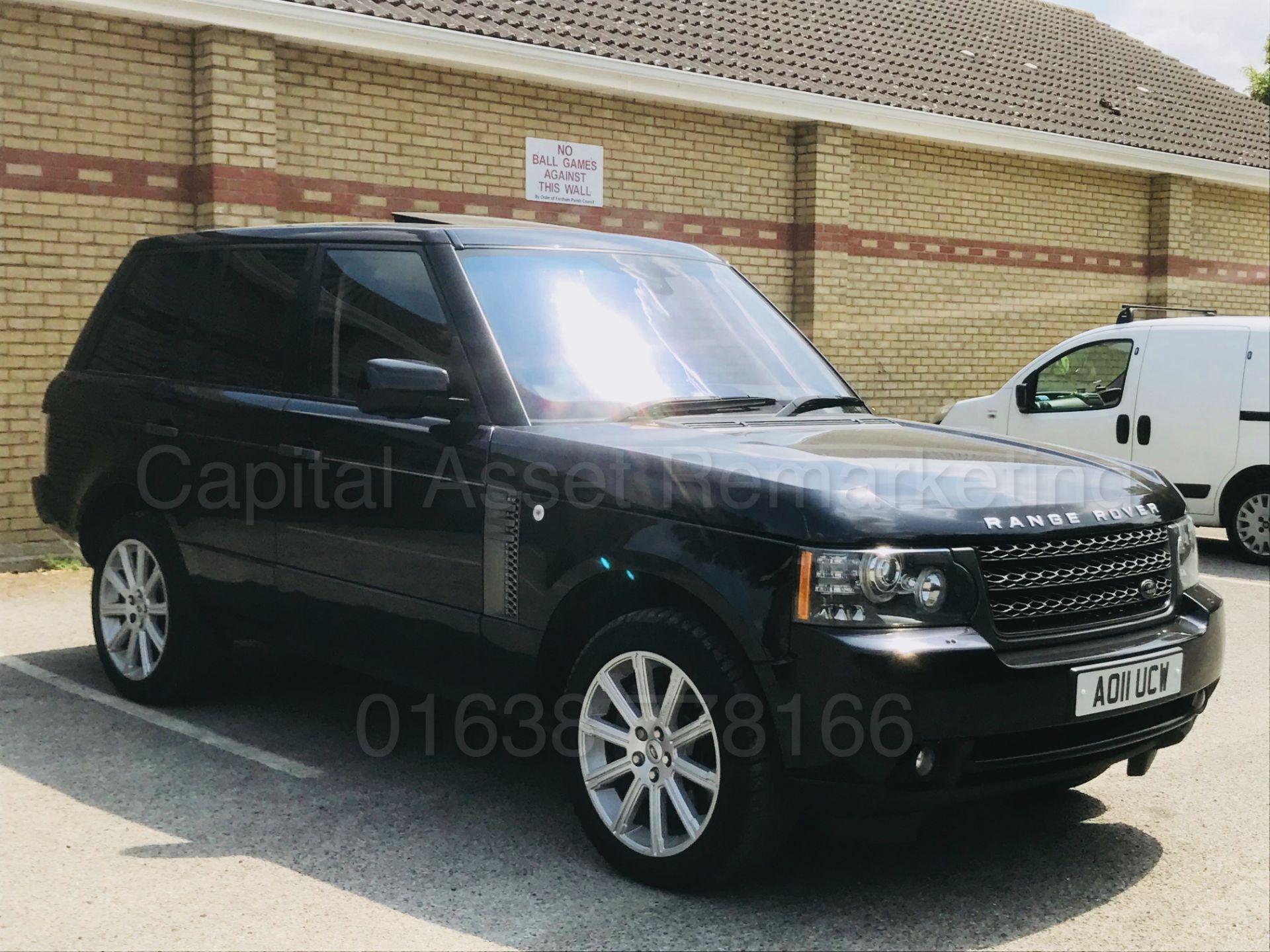 (On Sale) RANGE ROVER VOGUE SE (2011) 'TDV8 -8 SPEED AUTO' **FULLY LOADED** (1 OWNER - FULL HISTORY) - Image 14 of 60