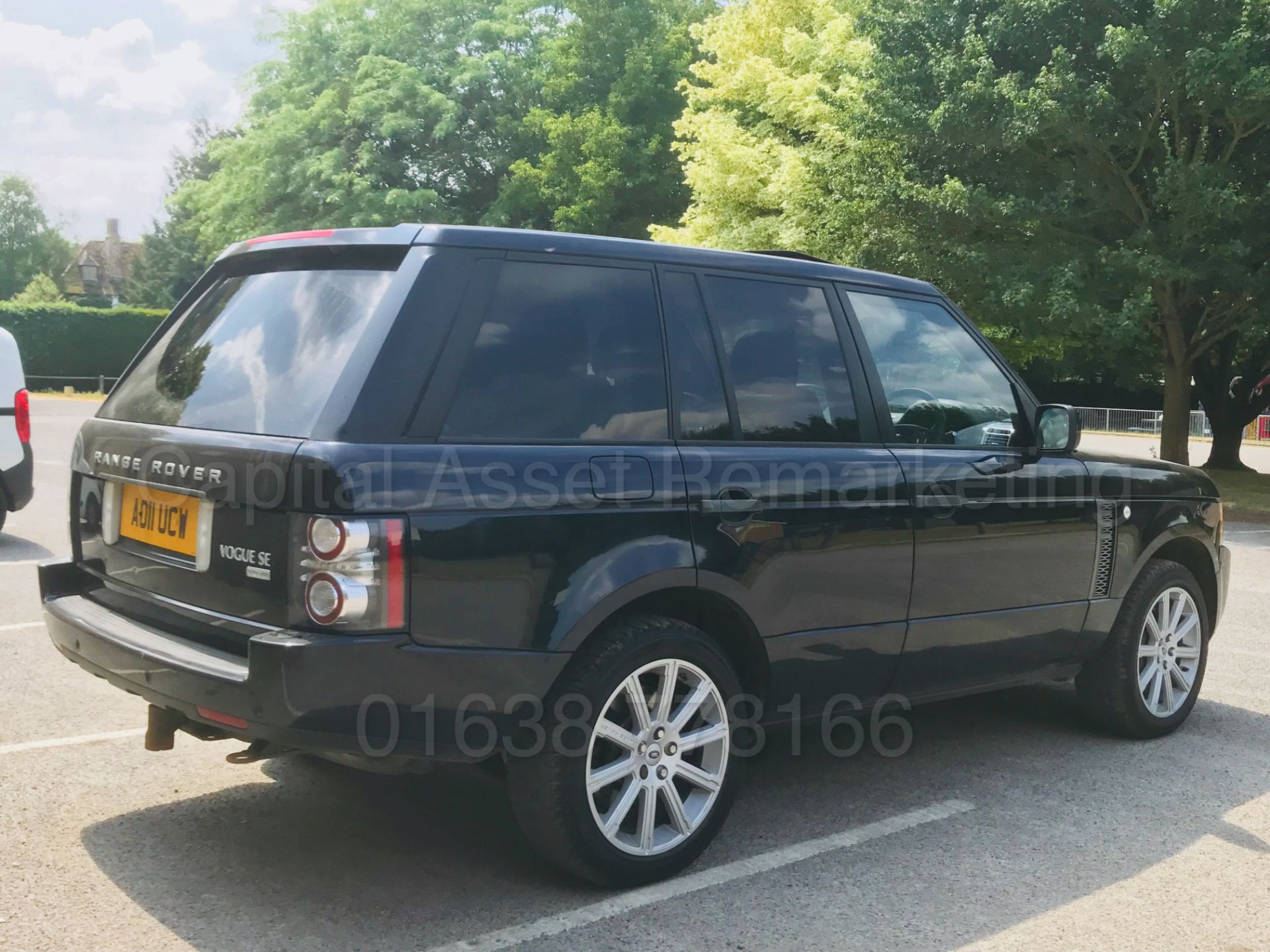 (On Sale) RANGE ROVER VOGUE SE (2011) 'TDV8 -8 SPEED AUTO' **FULLY LOADED** (1 OWNER - FULL HISTORY) - Image 9 of 60