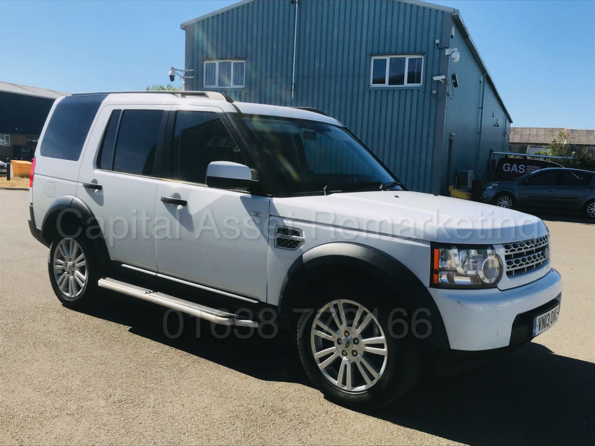 (On Sale) LAND ROVER DISCOVERY 4 **COMMERCIAL VAN**(2013 - 13 REG) '3.0 TDV6 - 210 BHP - AUTO' - Image 3 of 38