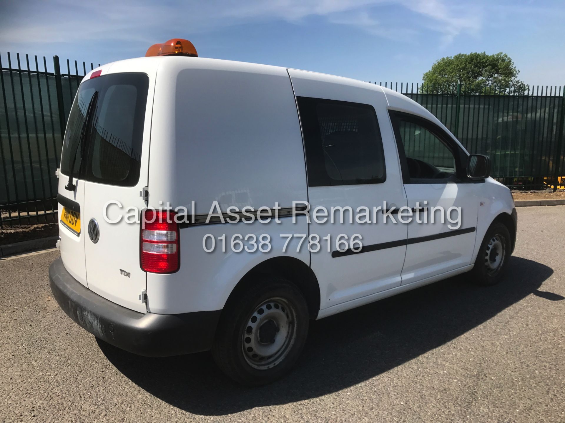 On Sale VOLKSWAGEN CADDY 1.6TDI C20 COMBI VAN (11 REG - NEW SHAPE) TWIN SIDE DOORS - ELEC PACK - - Image 7 of 16