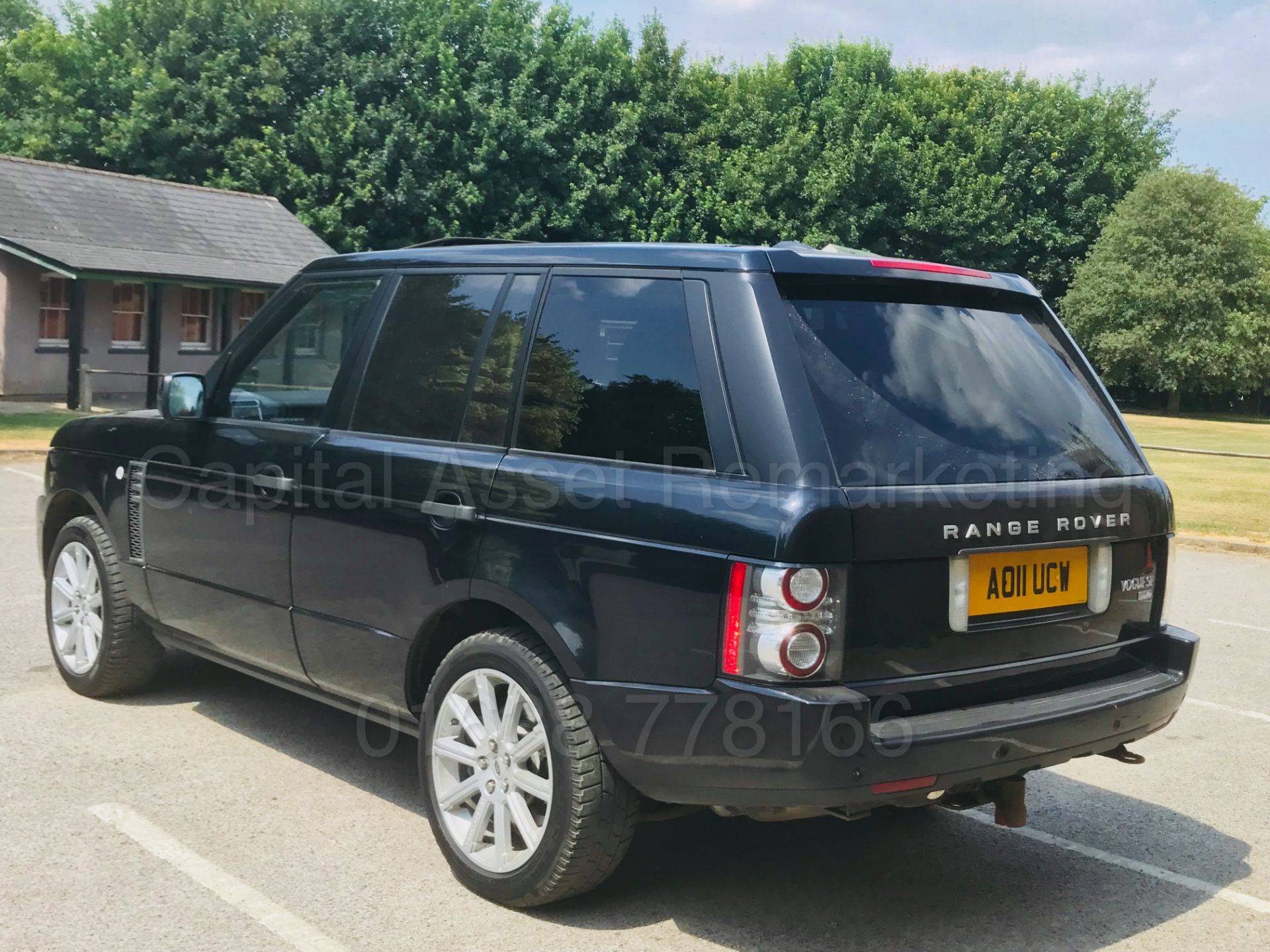 (On Sale) RANGE ROVER VOGUE SE (2011) 'TDV8 -8 SPEED AUTO' **FULLY LOADED** (1 OWNER - FULL HISTORY) - Image 5 of 60