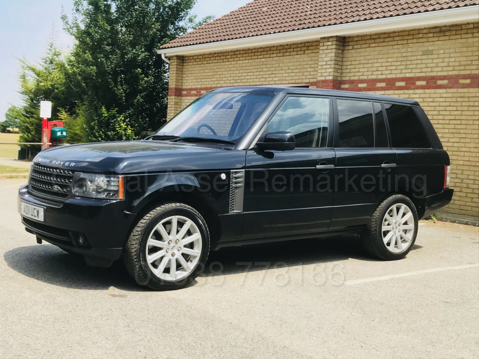 (On Sale) RANGE ROVER VOGUE SE (2011) 'TDV8 -8 SPEED AUTO' **FULLY LOADED** (1 OWNER - FULL HISTORY) - Image 3 of 60