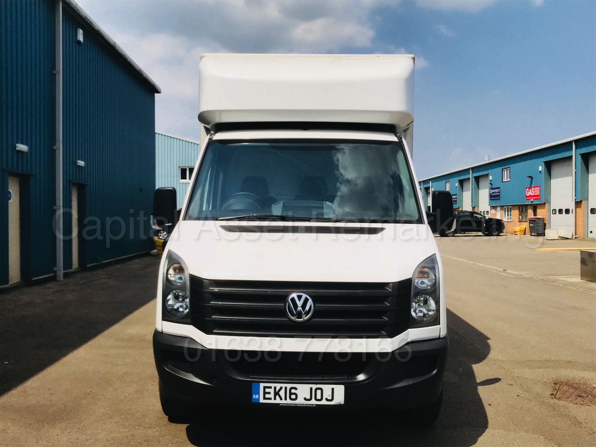 (On Sale) VOLKSWAGEN CRAFTER CR35 'LWB - LUTON' (2016) '2.0 TDI - 136 BHP - 6 SPEED' **TAIL-LIFT** - Image 14 of 36