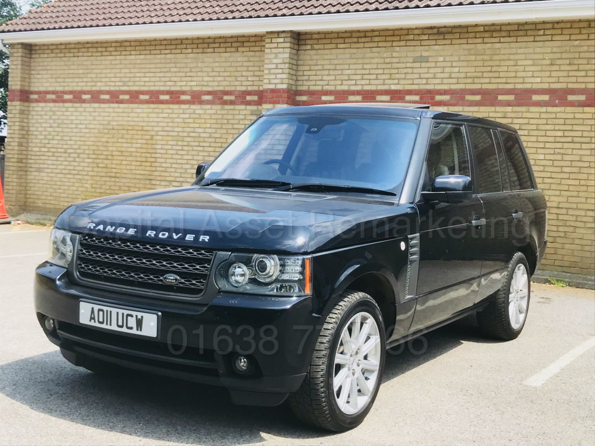(On Sale) RANGE ROVER VOGUE SE (2011) 'TDV8 -8 SPEED AUTO' **FULLY LOADED** (1 OWNER - FULL HISTORY) - Image 2 of 60